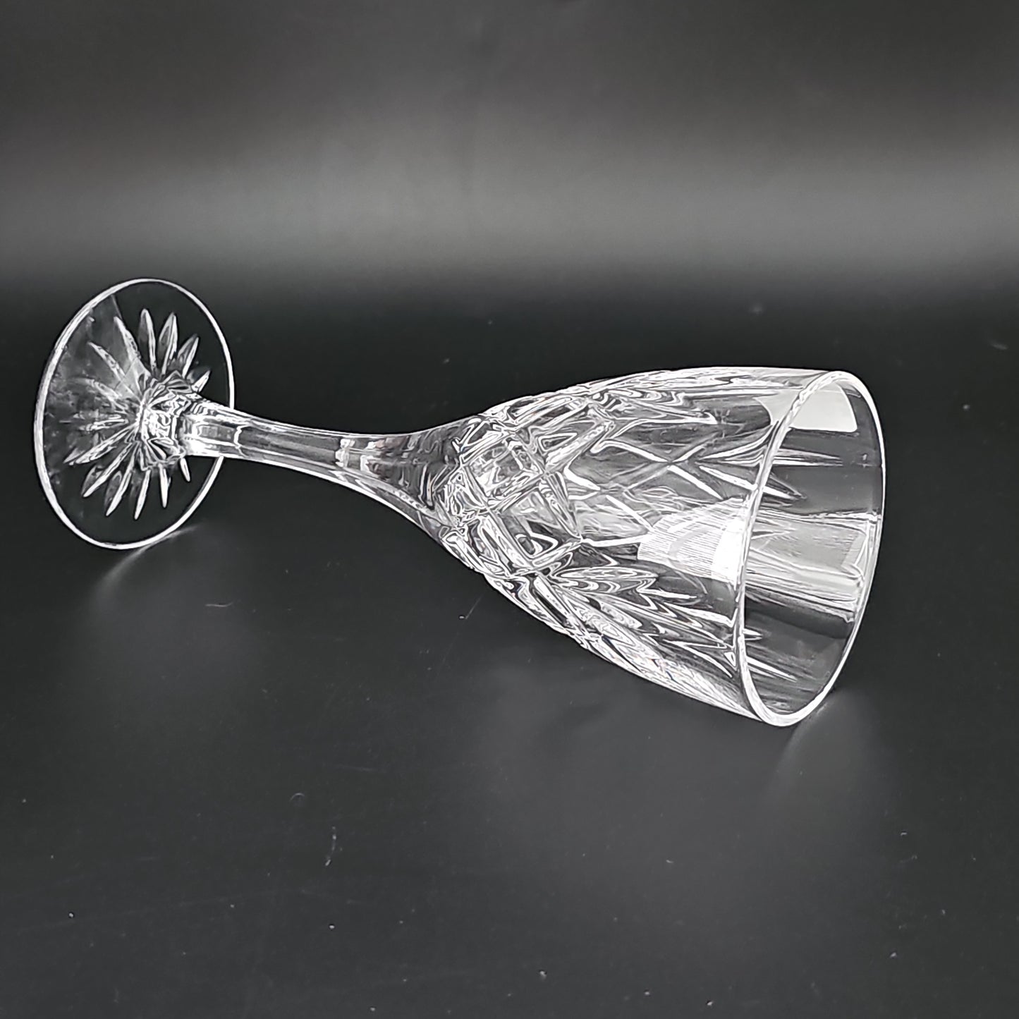 Royal Doulton Canterbury Pattern wine glasses, set of 6 Boxed. 175ml