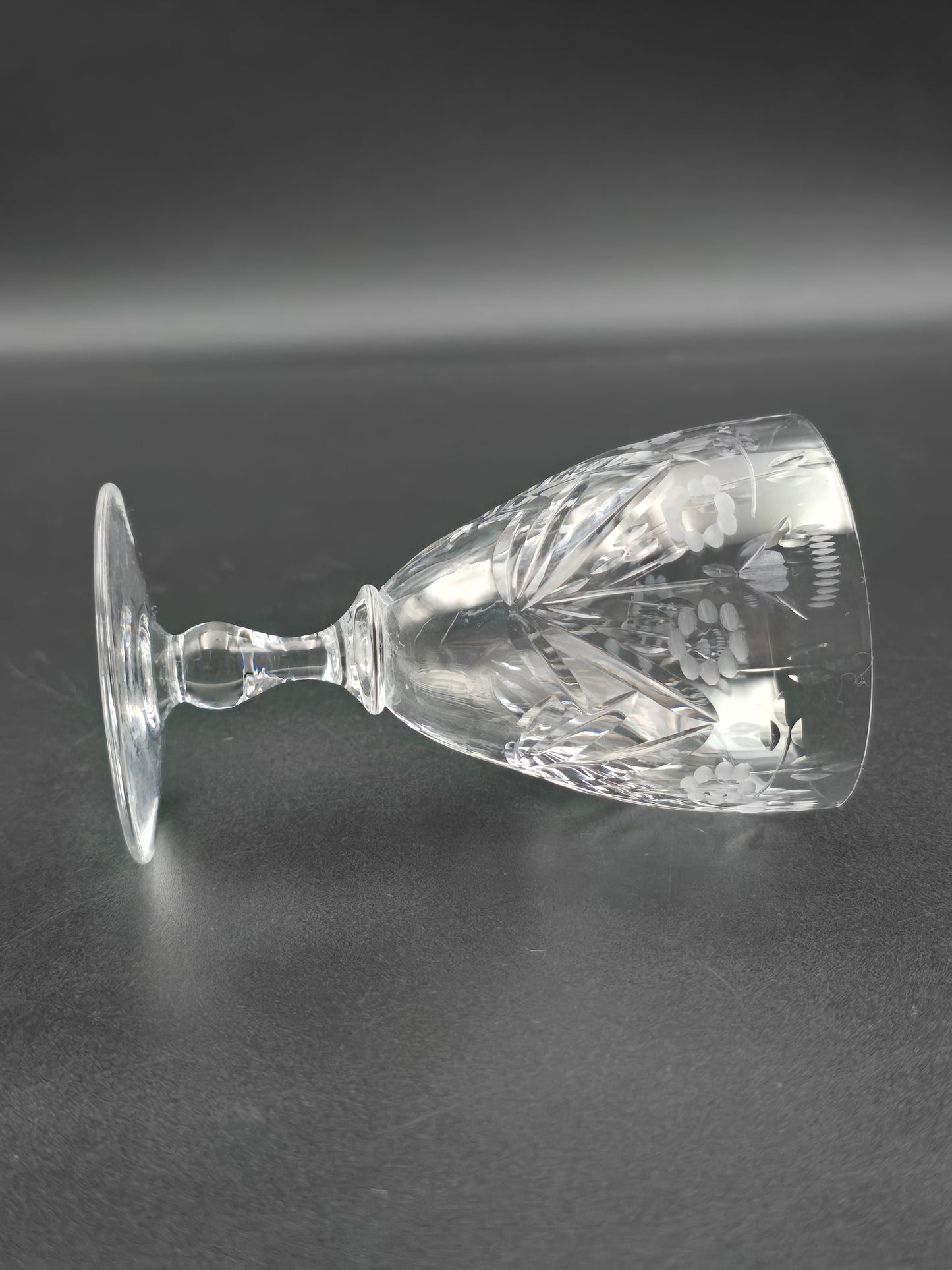 Set of 4 Edinburgh Crystal Liqueur glasses. 100ml