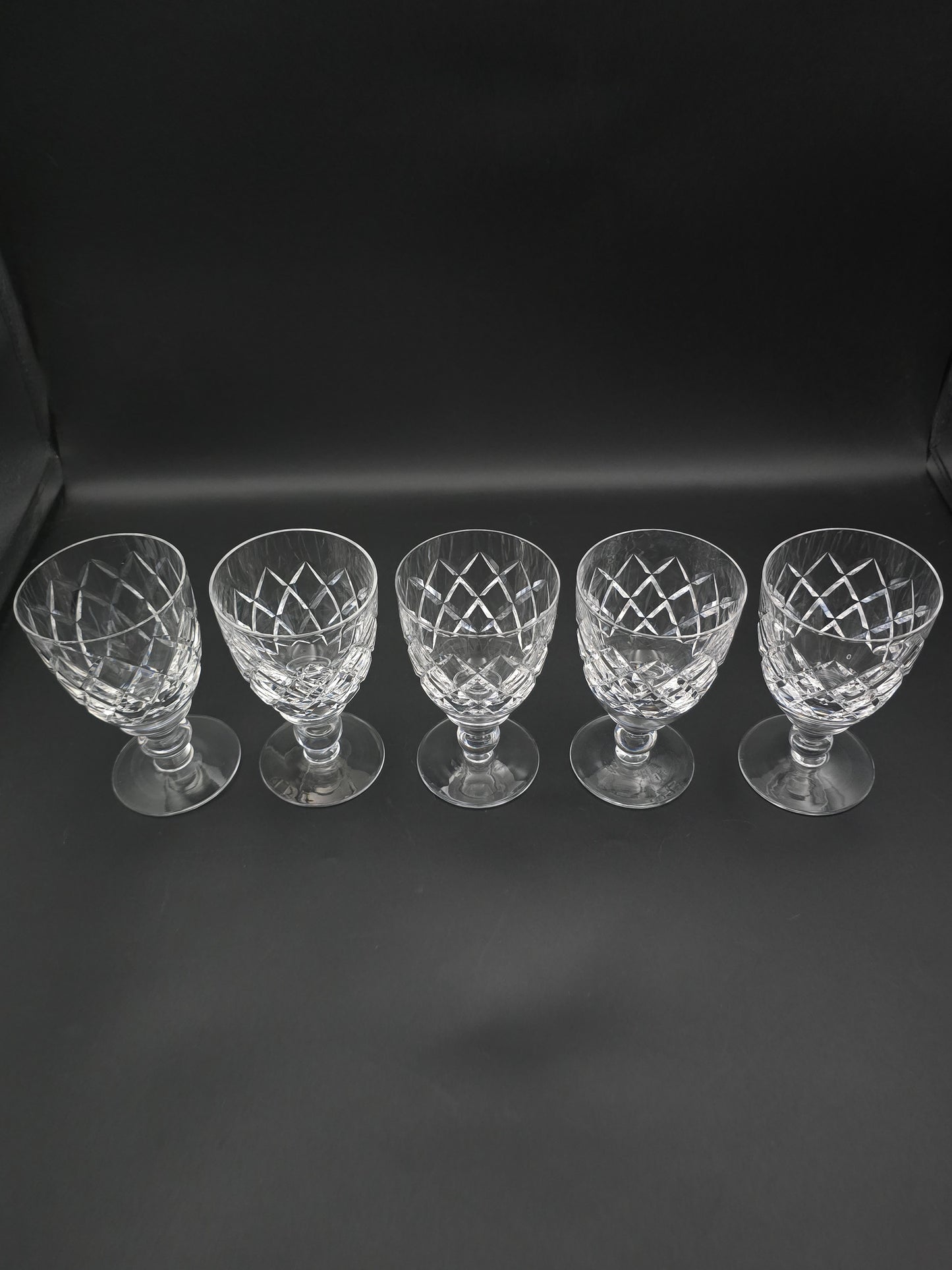 Set of 5 Crystal Glass goblets. 165ml. 12cm tall