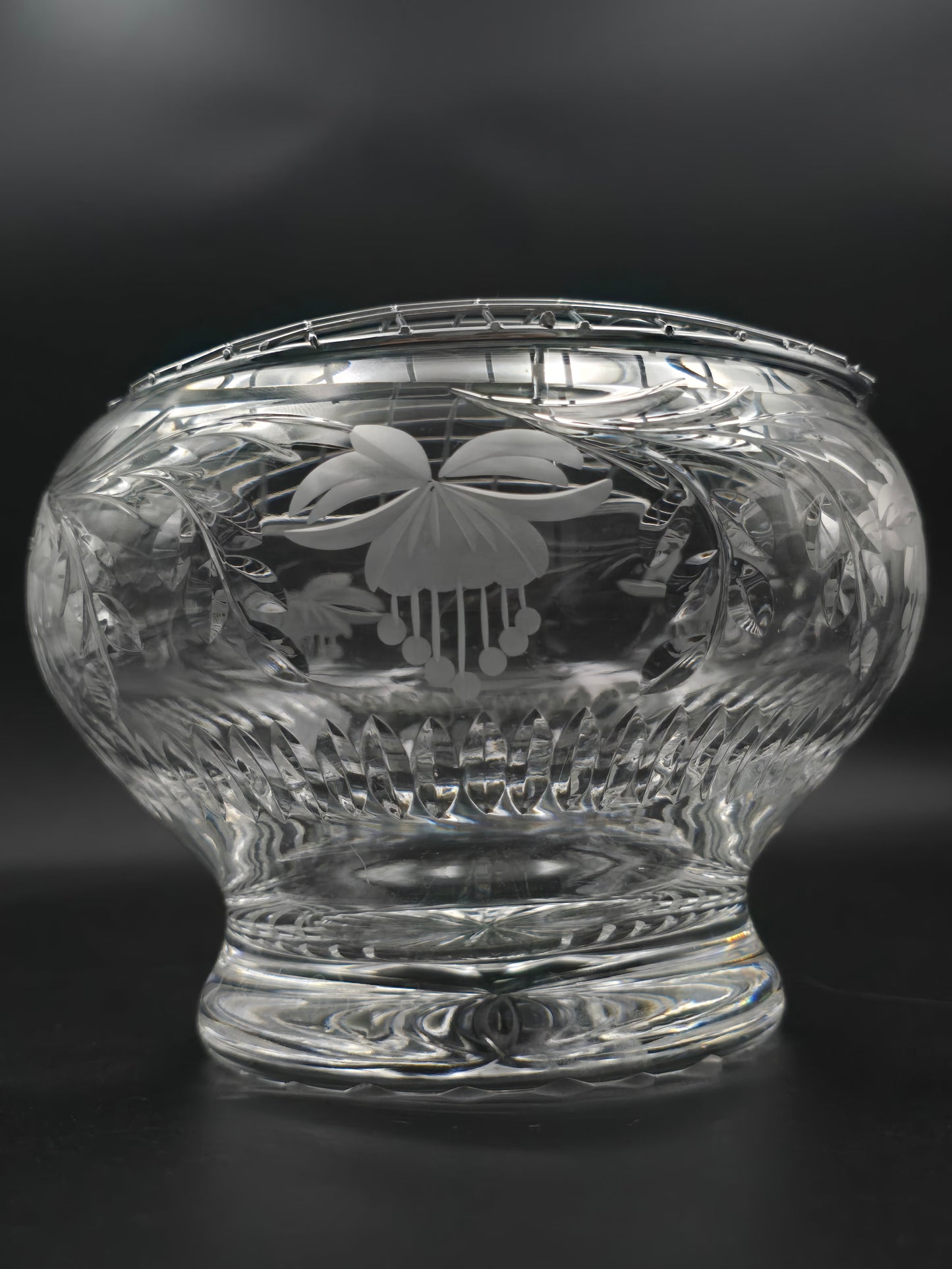 Large Vintage Crystal Footed Rose Bowl – Fuchsia & Fern Cut Design, Star Base, 1.5kg Unmarked, Stuart/Royal Brierley Style