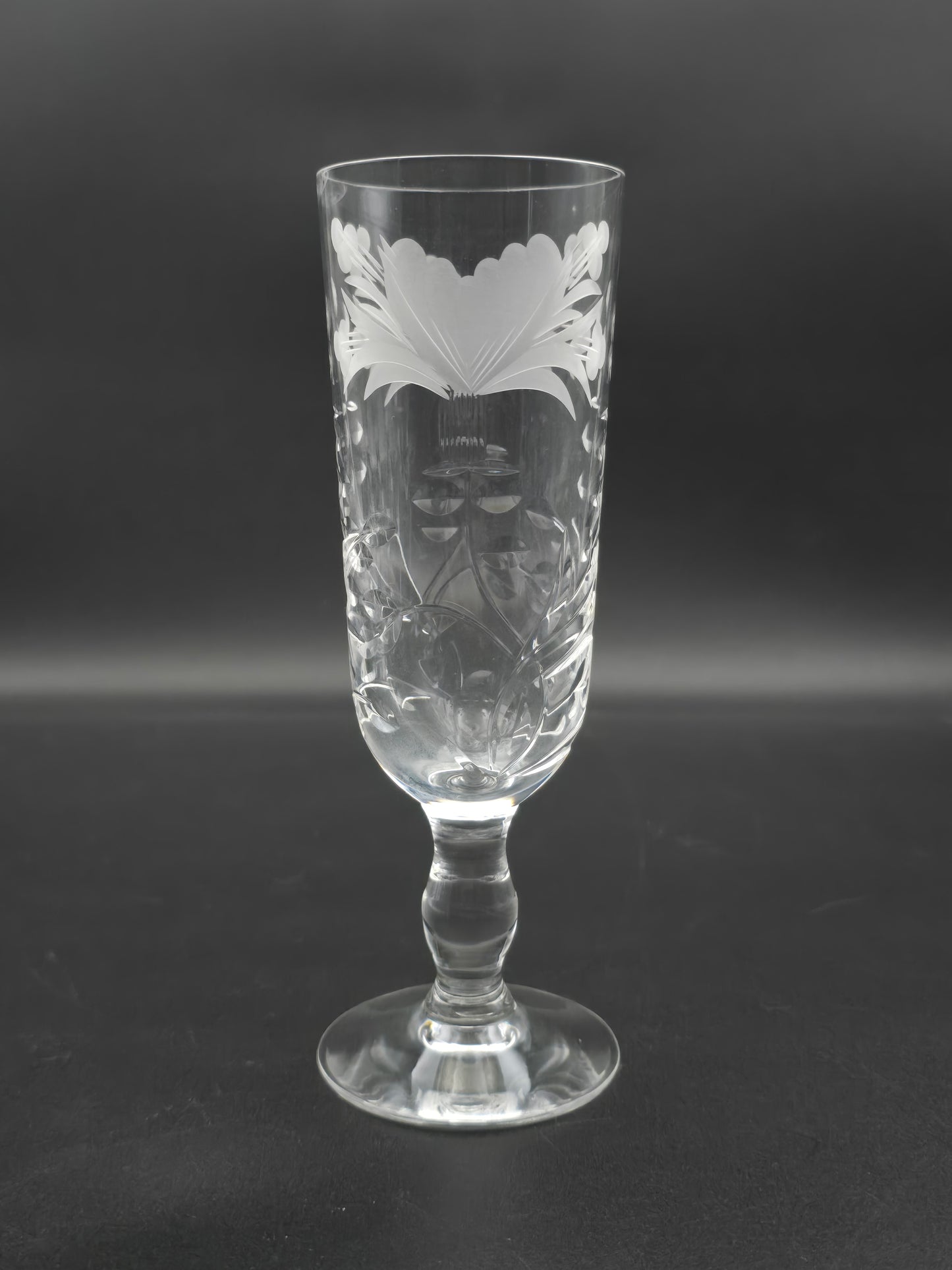 Set of 6 Royal Brierley Honeysuckle Crystal Champagne Flutes. 175ml. 17cm tall
