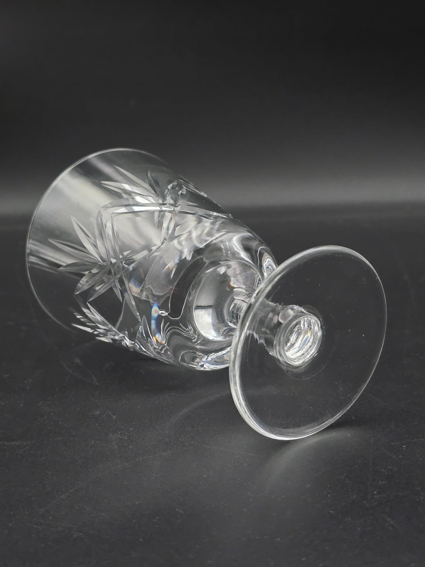 Set of 5 vintage Crystal wine glasses. 200ml.