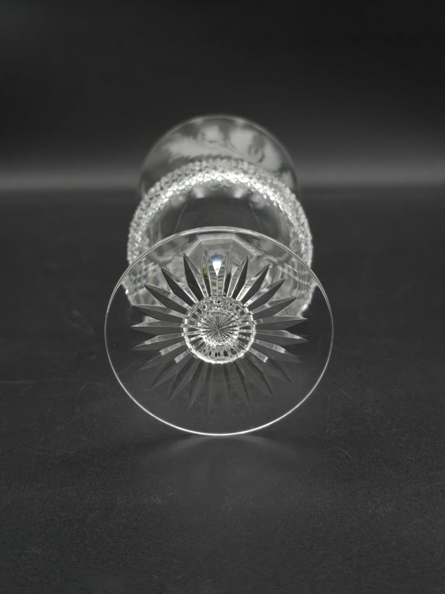 Set of 4 Large Edinburgh Crystal Thistle Crystal wine glasses 275ml 16.5cm tall