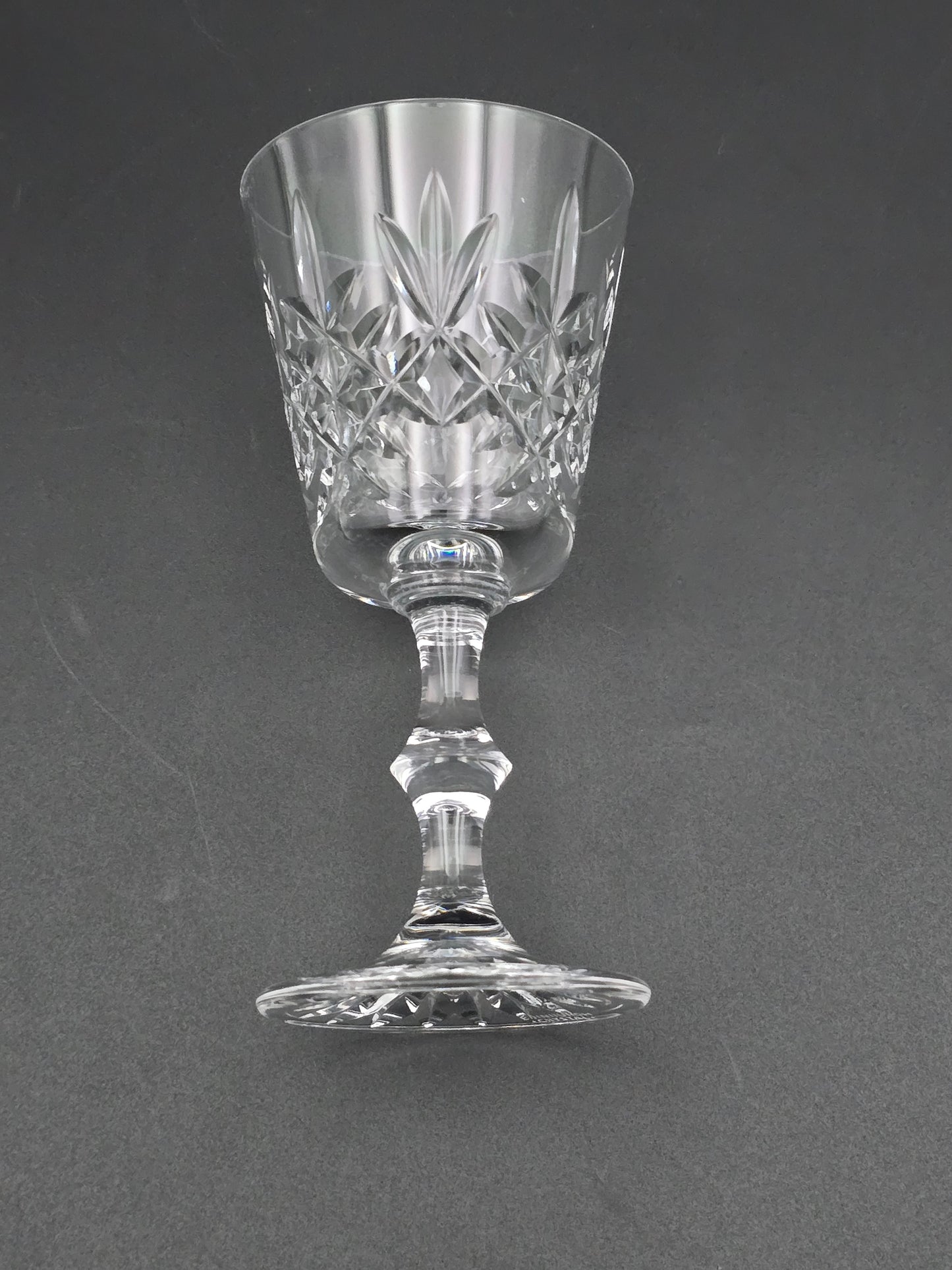 Set of 6 Edinburgh Crystal Lomond Pattern sherry or small wine glasses. 135ml
