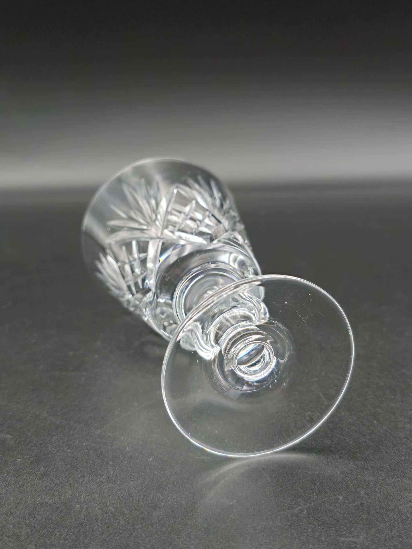 Set of 5 Royal Doulton ‘Juno’ Crystal Wine Glasses – Knopped Stem – 12.5cm Tall – Vintage British Glassware – Immaculate Condition
