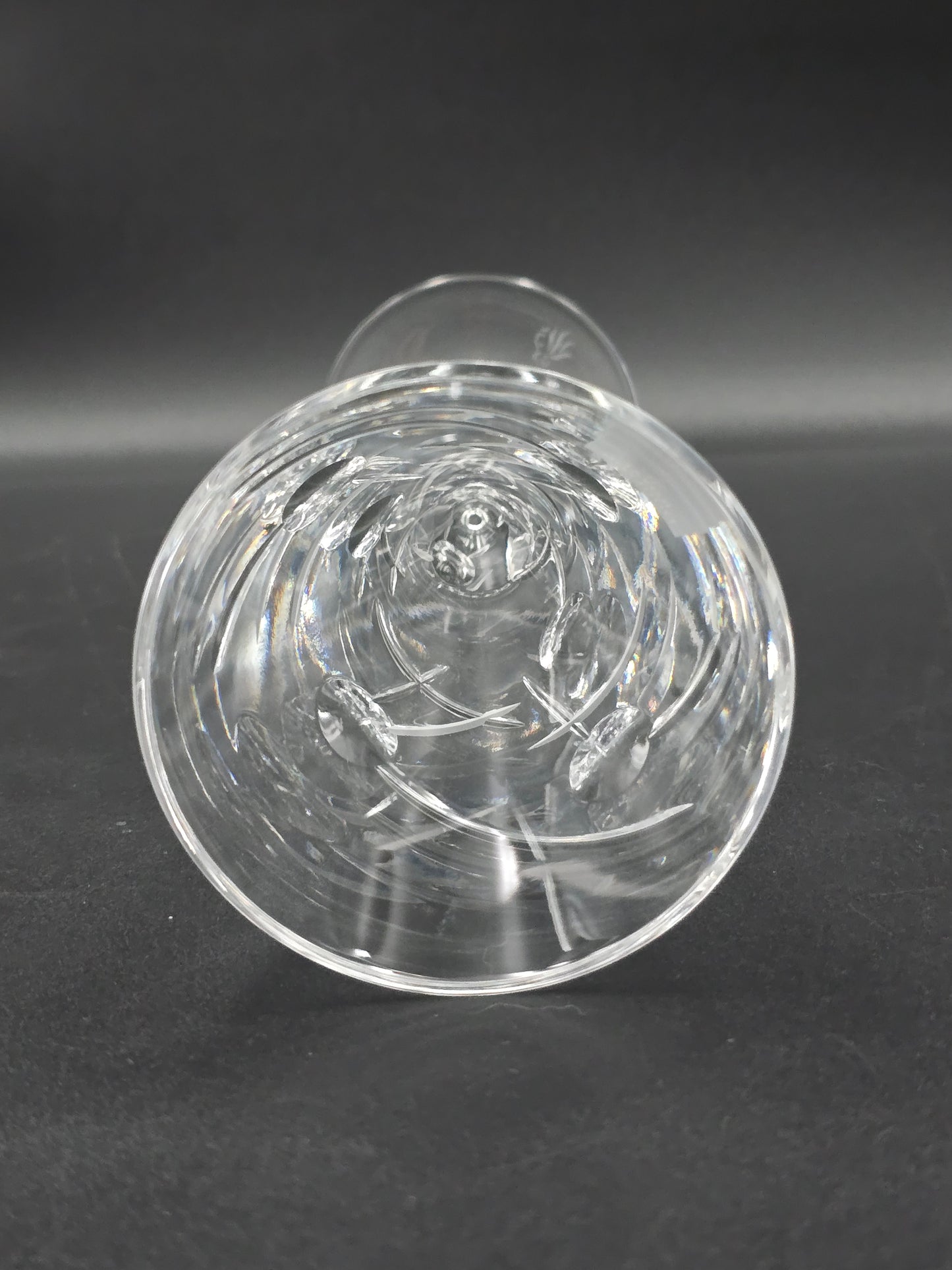 Set of 6 Royal Doulton Lunar Pattern Crystal wine glasses 220ml. Boxed.