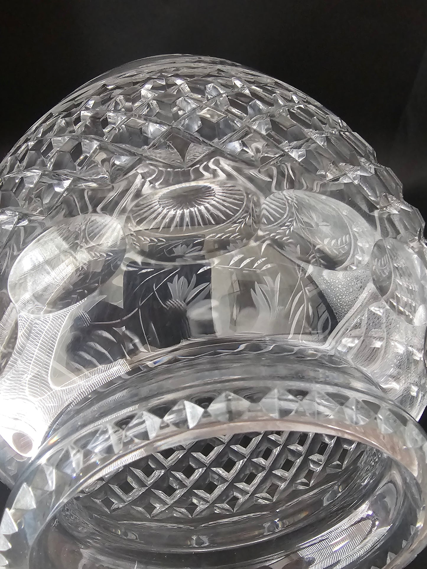 Beautiful large Crystal Glass Vase. 32cm tall