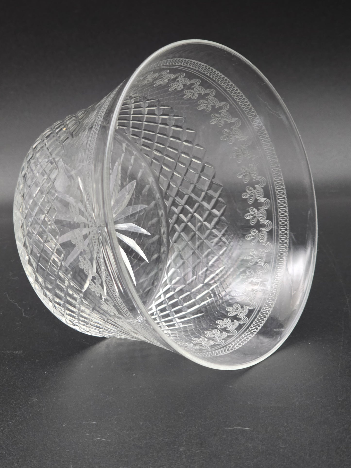Set of 6 Lady Hamilton Pall Mall Crystal Bowls. 11.5cm wide.