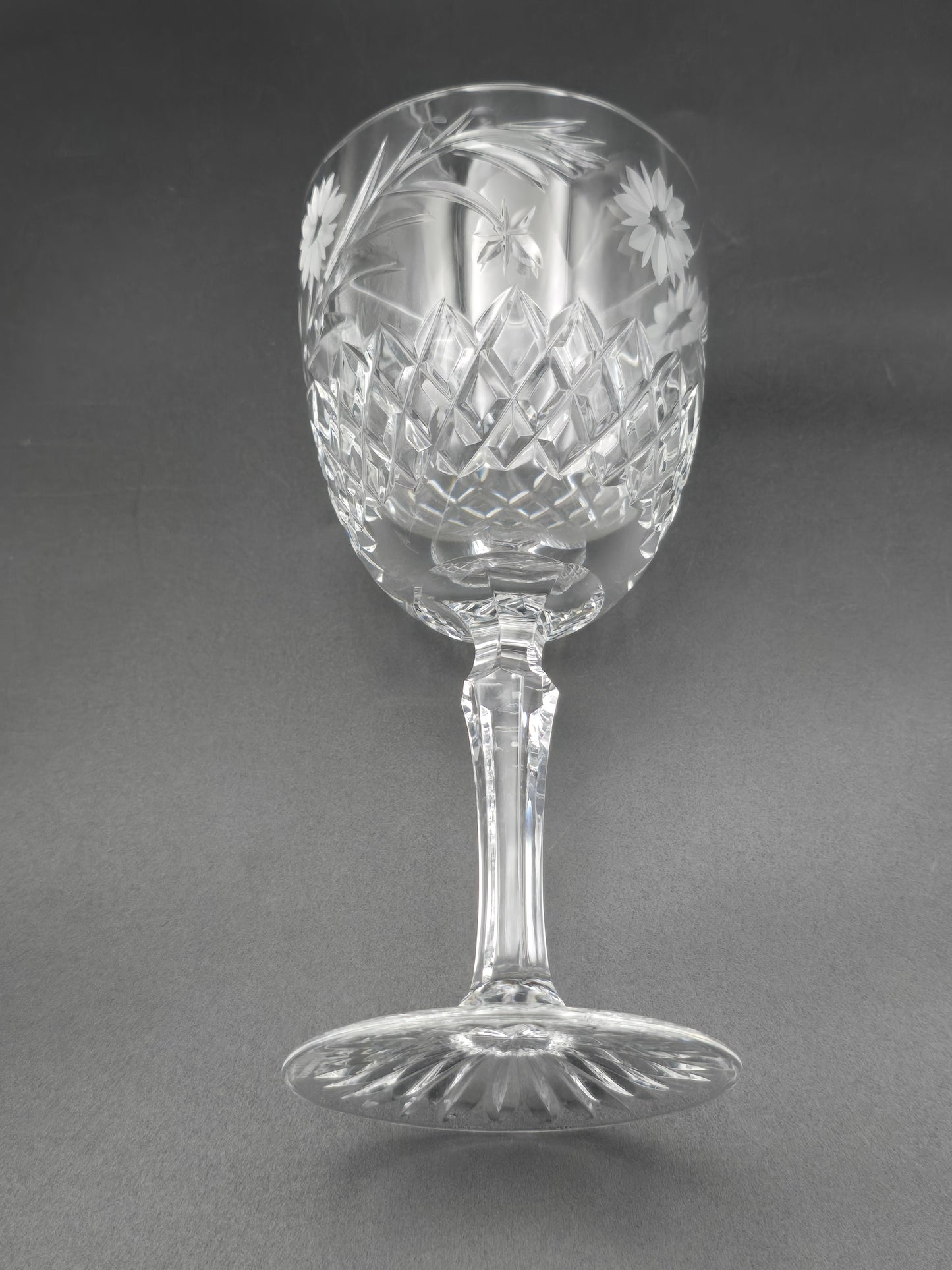 Set of 4 Large Edinburgh Crystal Argyll Pattern Crystal wine glasses 250ml 16.5cm tall