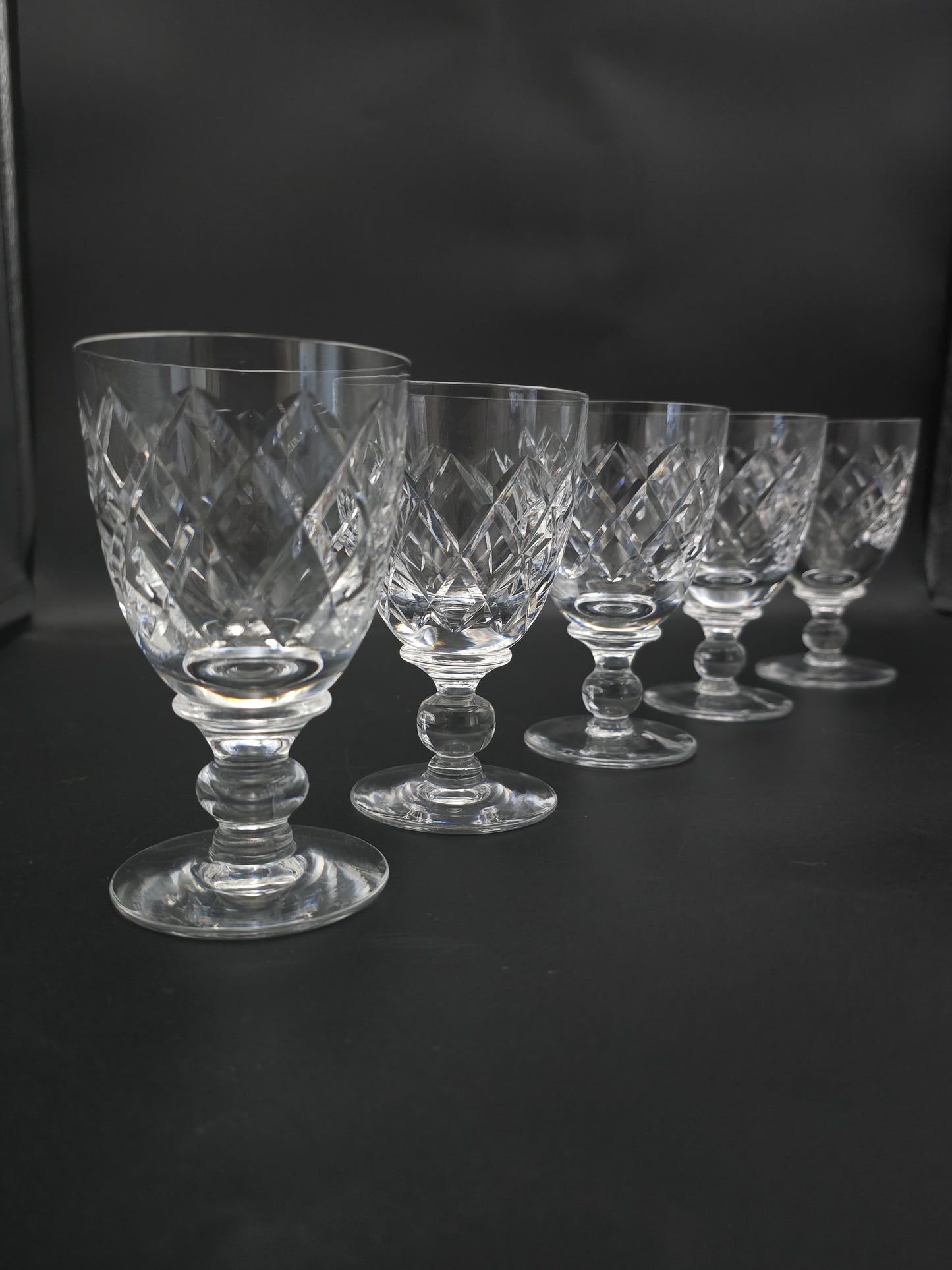Set of 5 Crystal Glass goblets. 165ml. 12cm tall