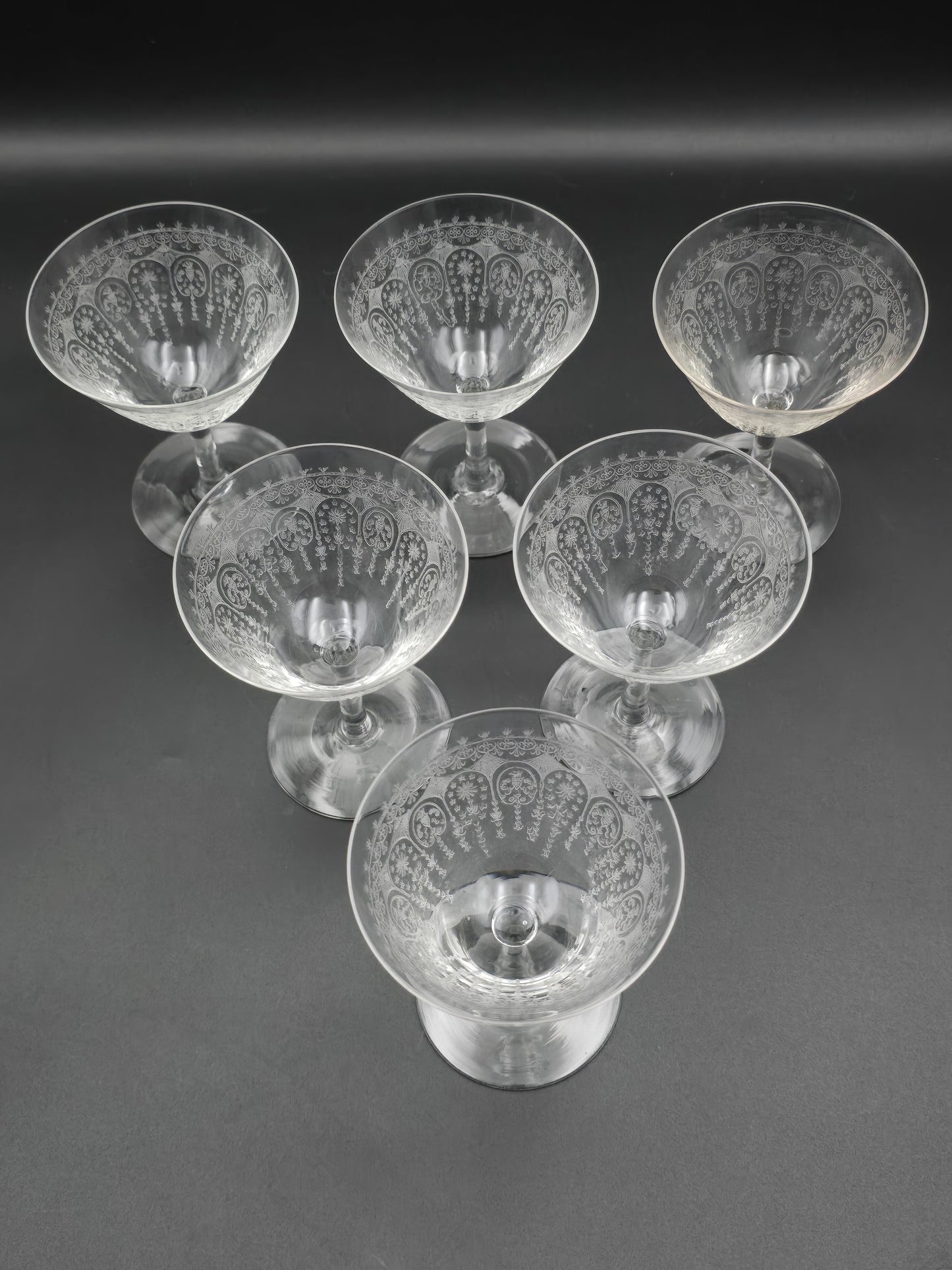 Set of 6 Beautifully etched crystal champagne coupes. 125ml. 11cm tall