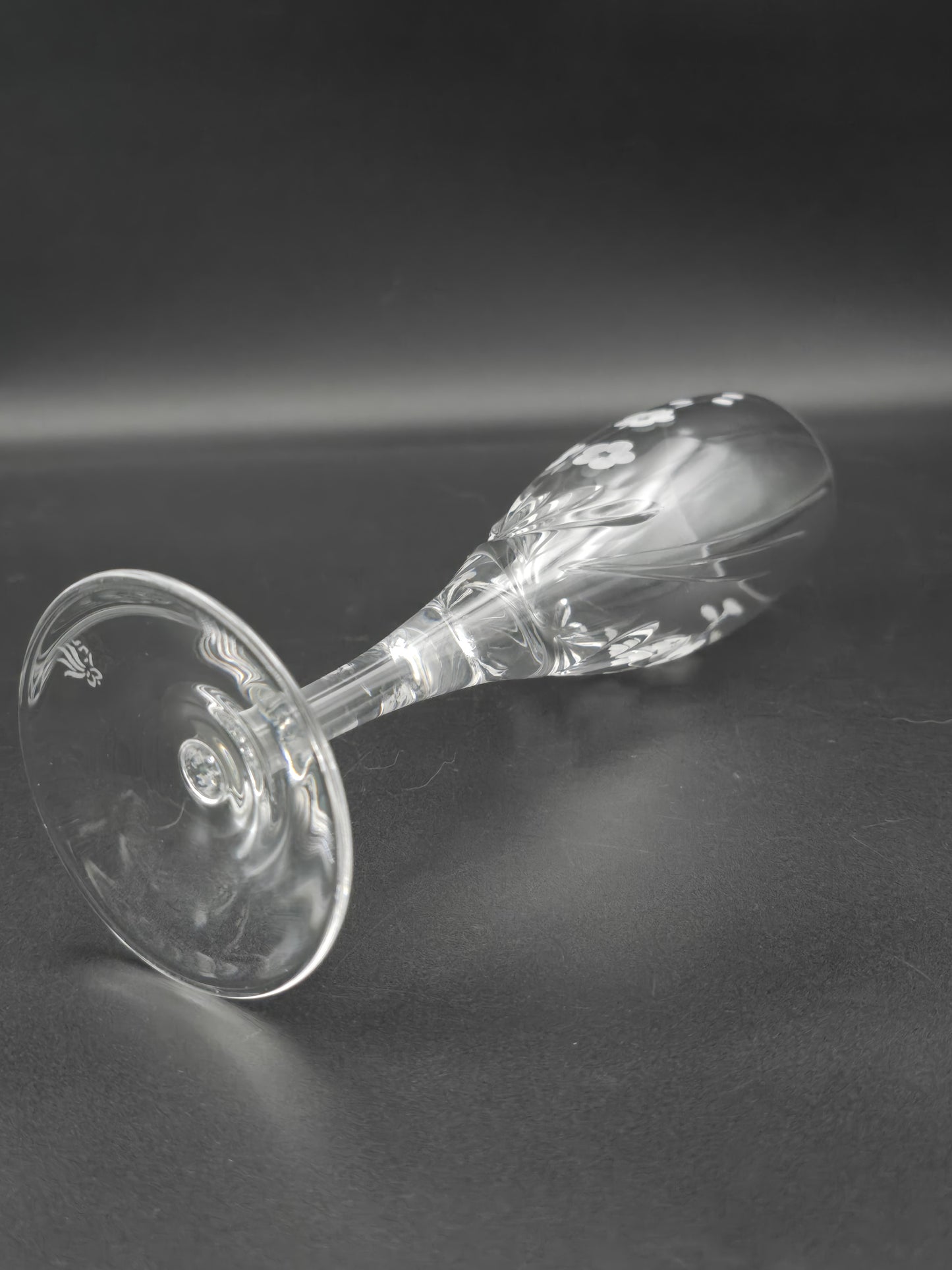 Single Royal Doulton Chelsea Pattern Crystal Champagne Flute. 200ml