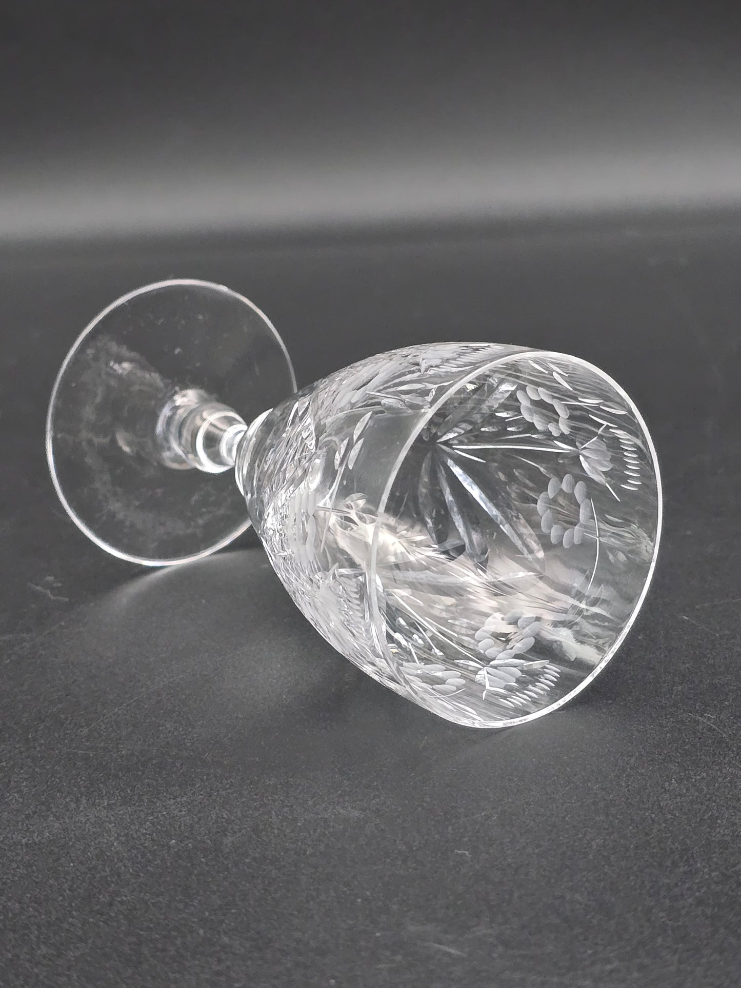 Set of 4 Edinburgh Crystal Liqueur glasses. 100ml