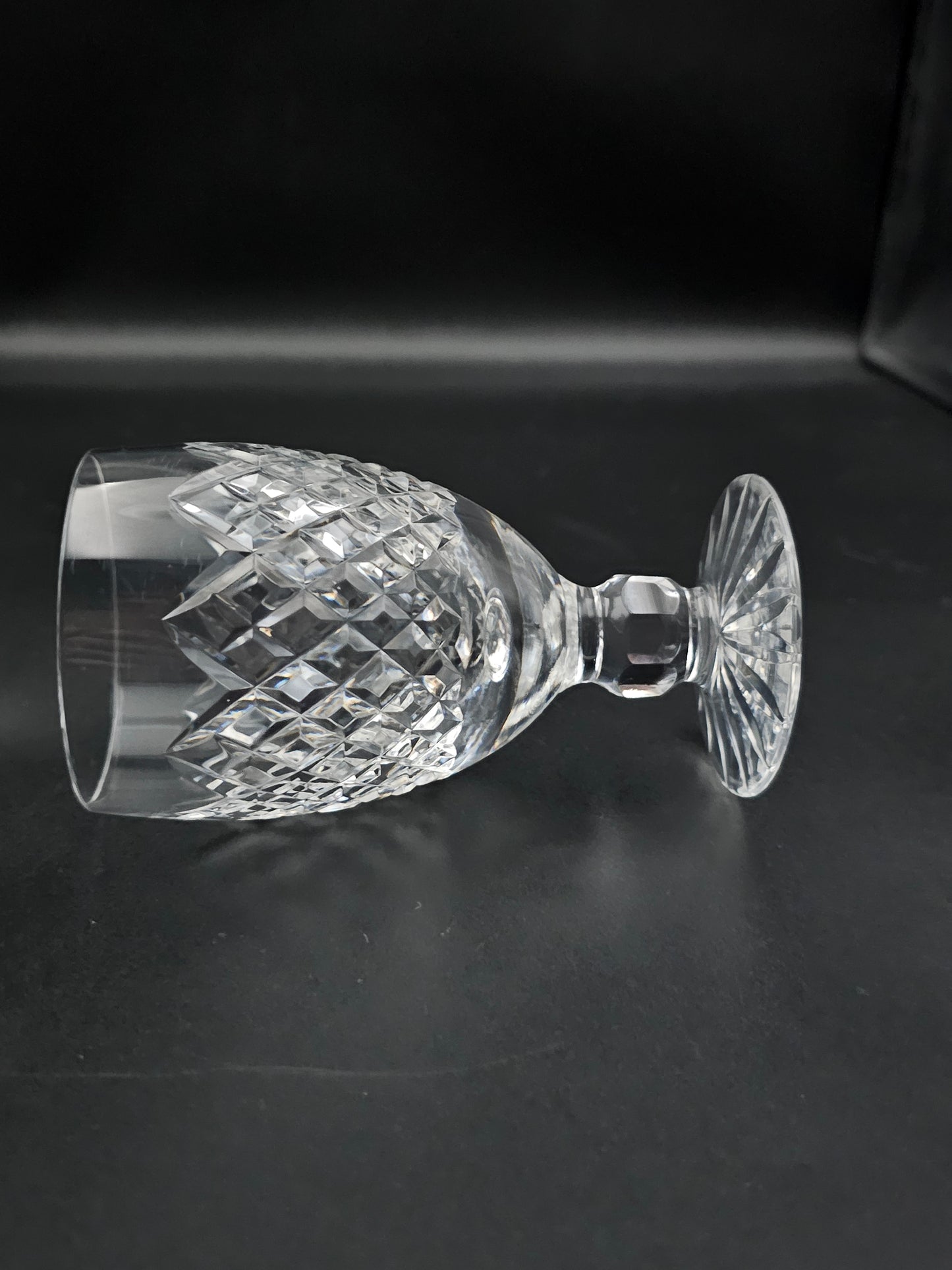 Set of 6 Beautiful cut Crystal wine goblets Tyrone Crystal Sperrins Pattern 175ml