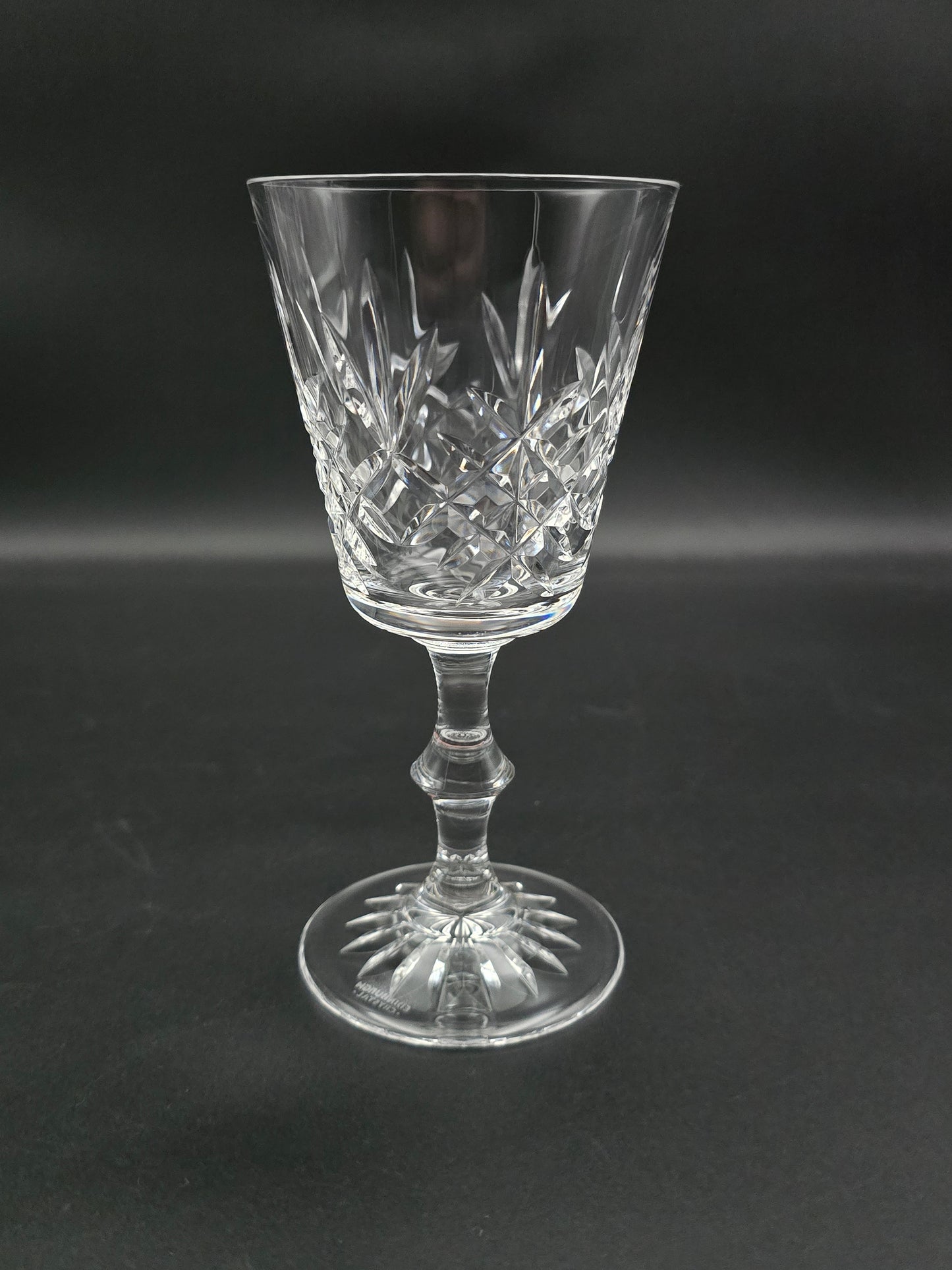 Set of 4 Edinburgh Crystal Wine Glasses Lomond pattern 200ml 15.5cm tall
