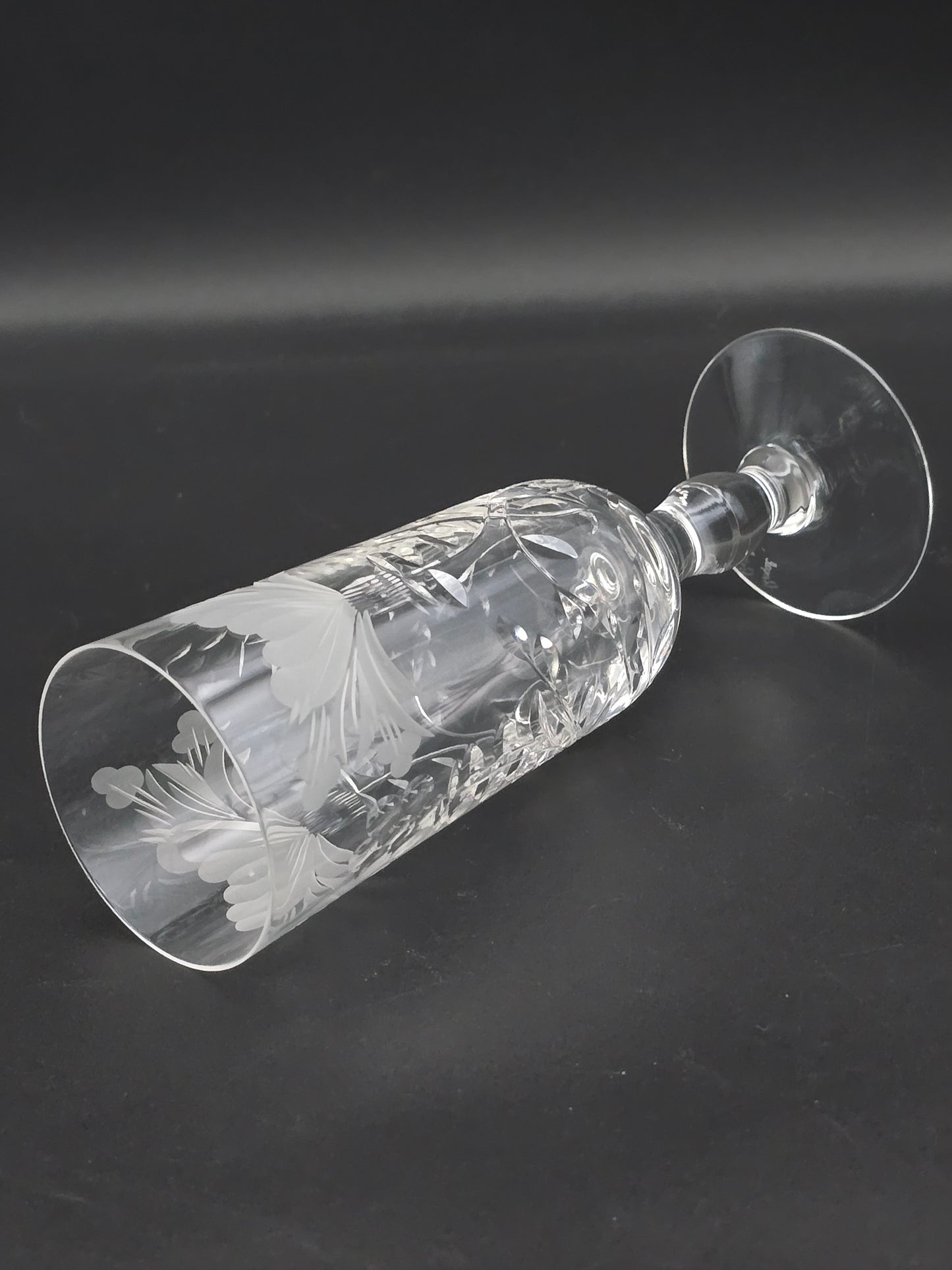 Set of 6 Royal Brierley Honeysuckle Crystal Champagne Flutes. 175ml. 17cm tall