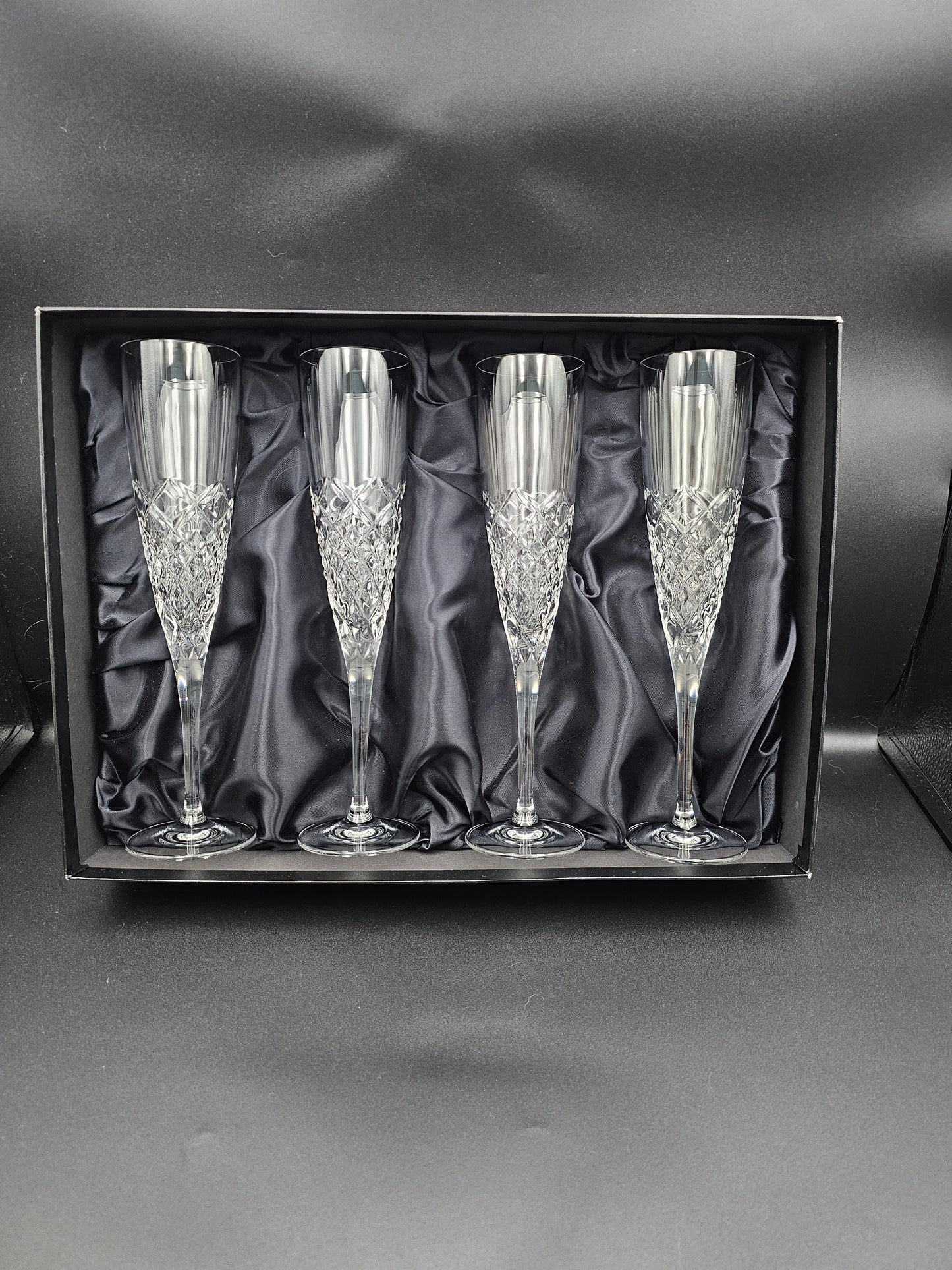 Royal Doulton Ciayle Pattern set of 4 Crystal Champagne Flutes. Boxed. 26cm Tall
