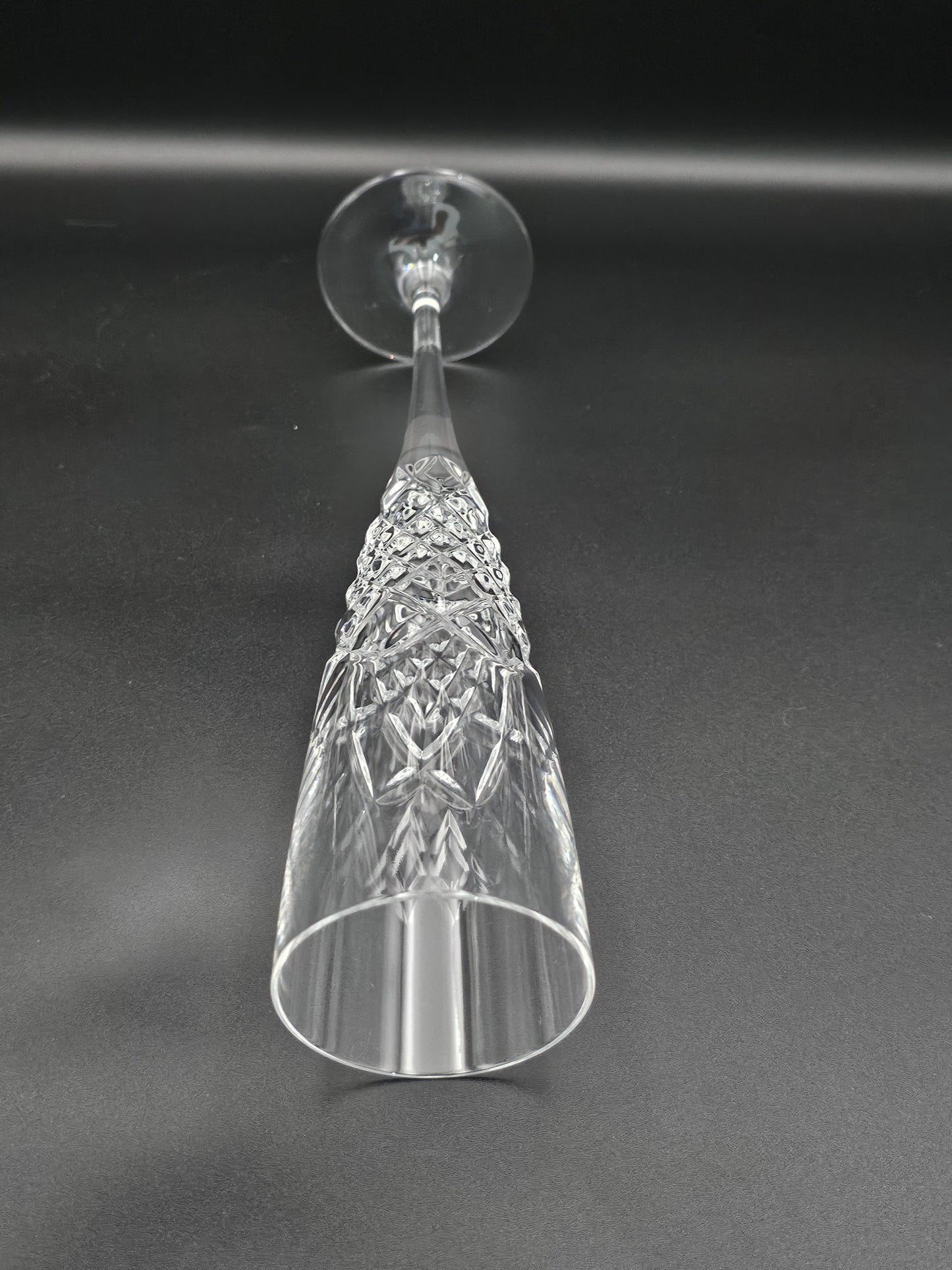 Royal Doulton Ciayle Pattern set of 4 Crystal Champagne Flutes. Boxed. 26cm Tall