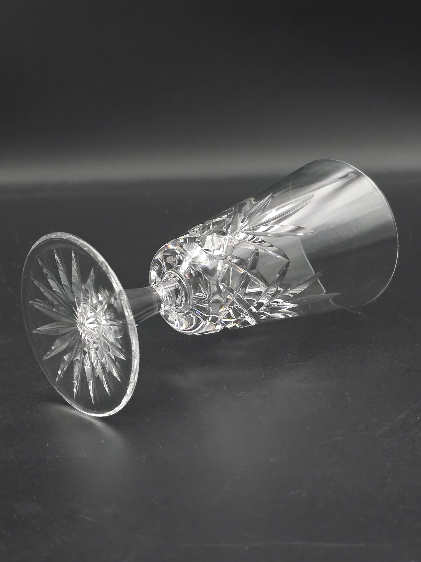 Set of 5 Small short stemmed Champagne Flutes. 150ml