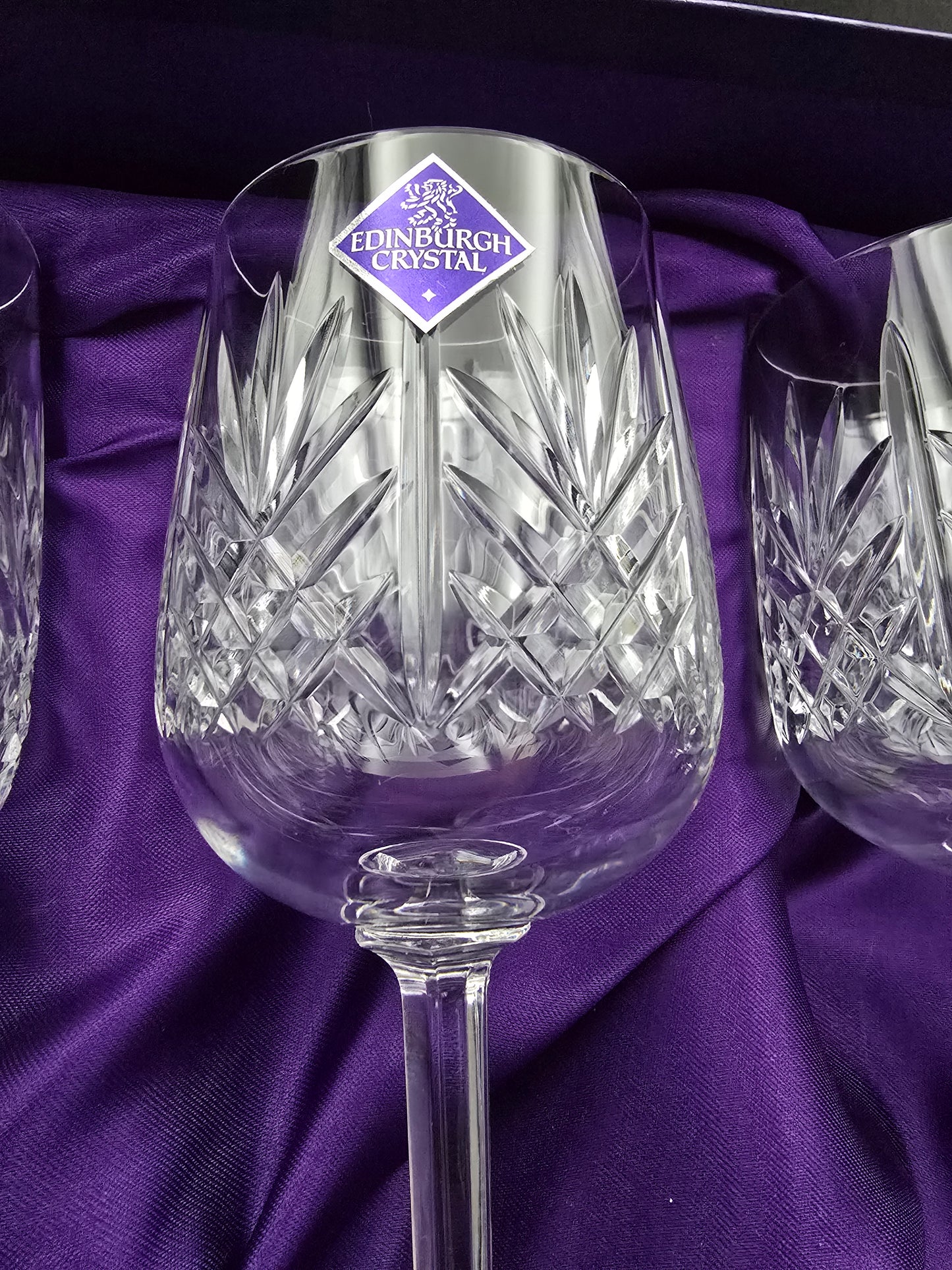 Set of 4 Edinburgh Crystal Wine Glasses 275ml