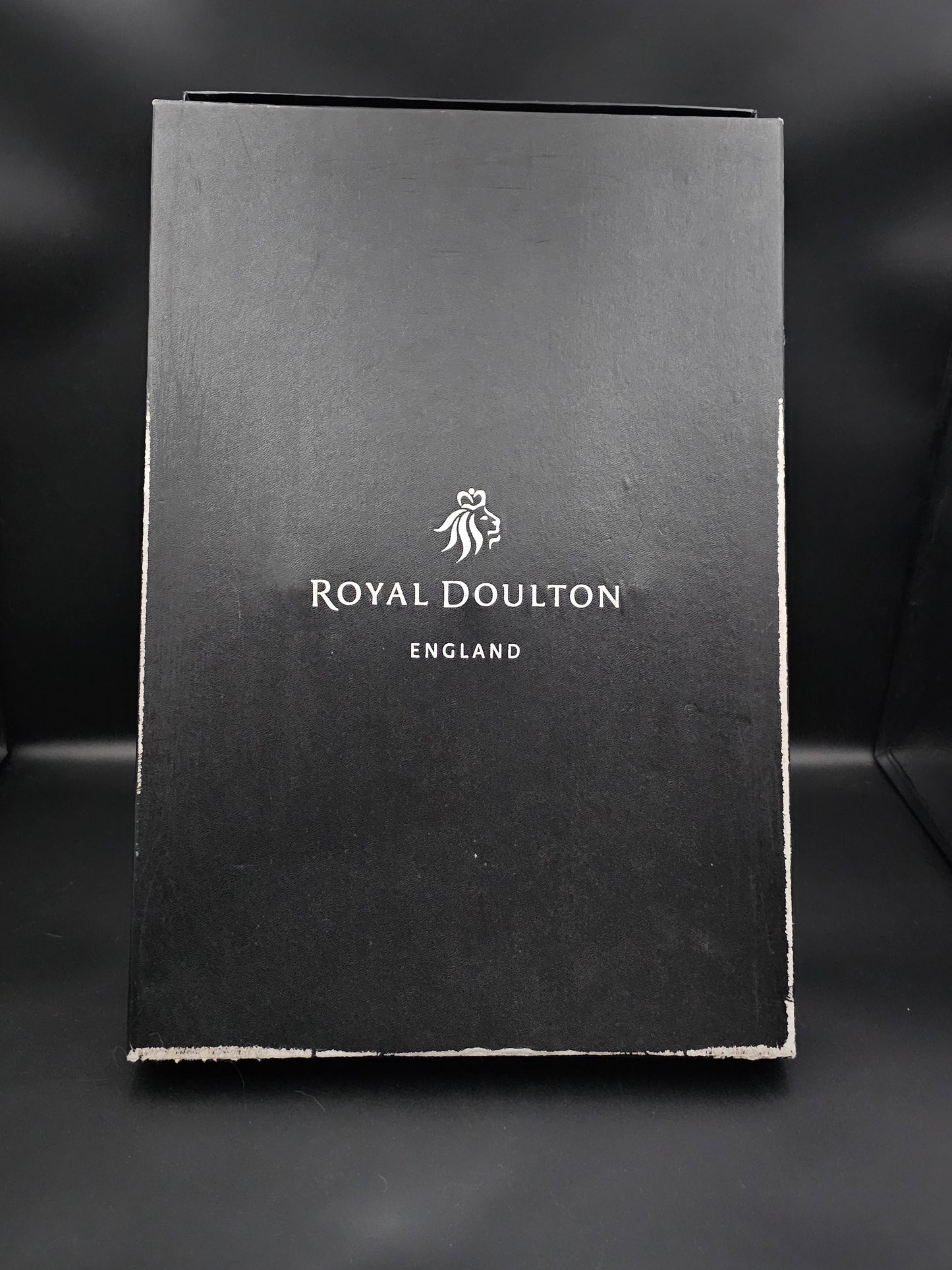 Set of 6 small Royal Doulton Crystal wine glasses 175ml
