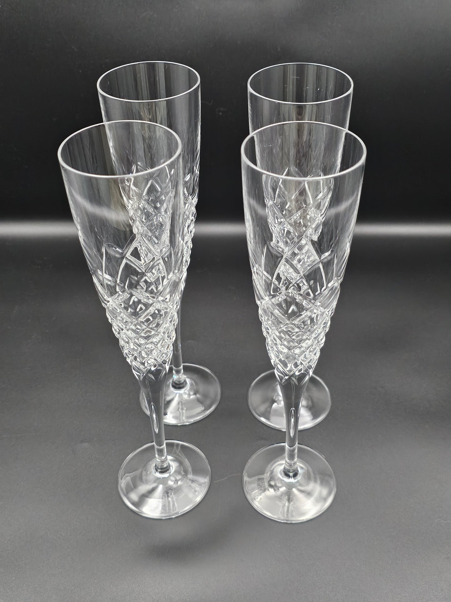 Royal Doulton Ciayle Pattern set of 4 Crystal Champagne Flutes. Boxed. 26cm Tall