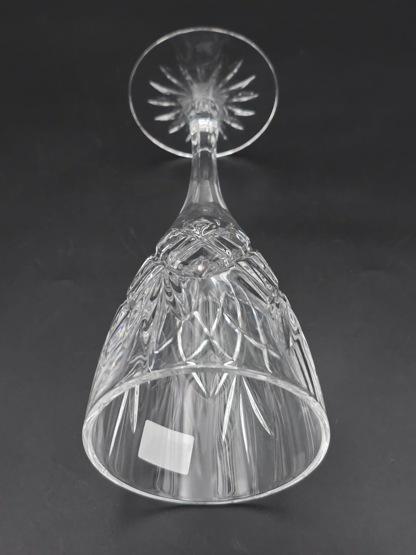 Set of 6 Royal Doulton Canterbury Pattern Crystal wine glasses. 175ml. Boxed