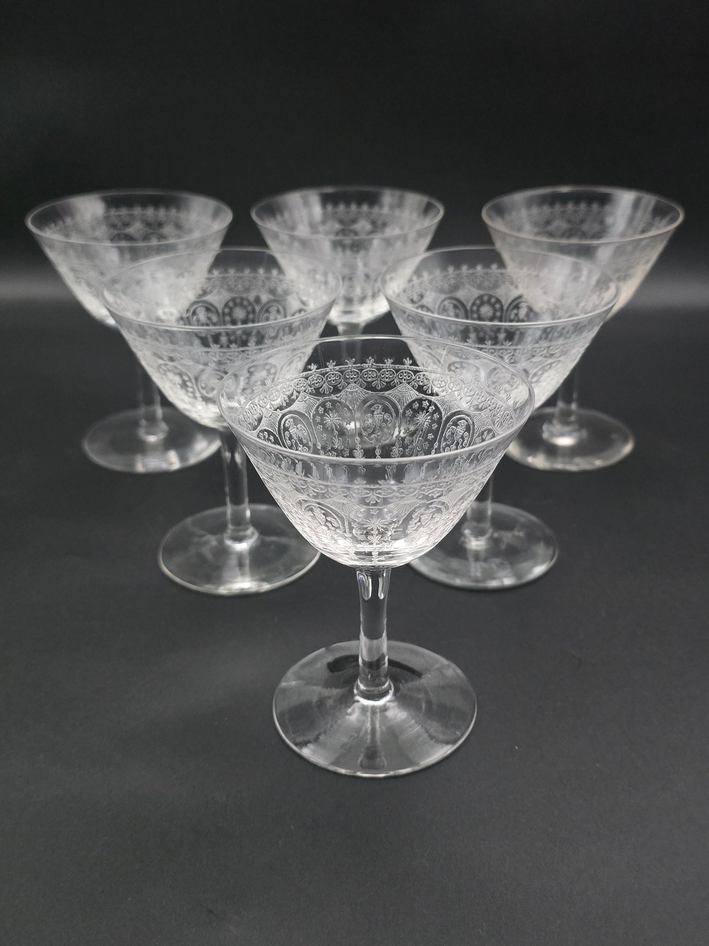 Set of 6 Beautifully etched crystal champagne coupes. 125ml. 11cm tall