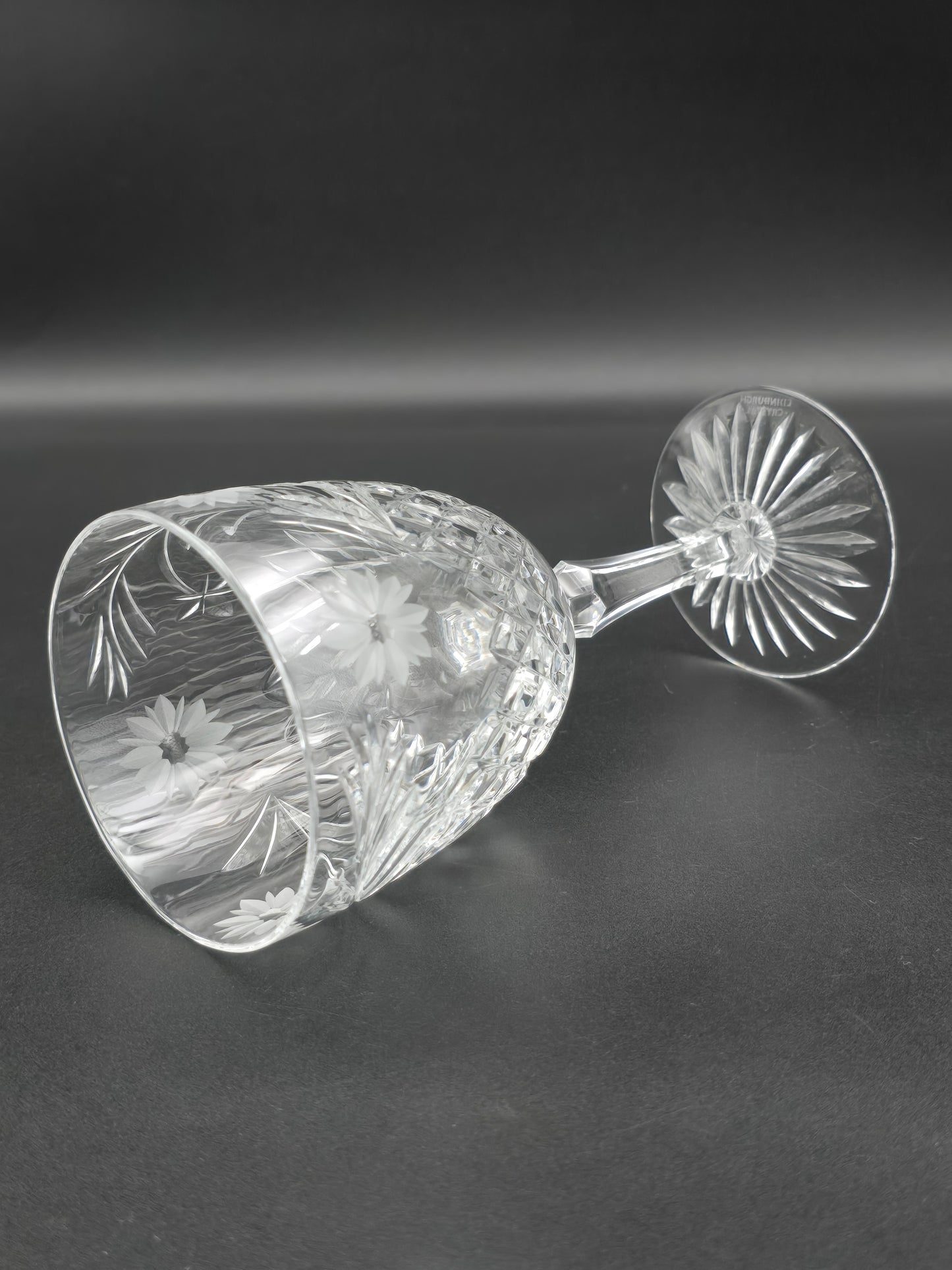 Set of 4 Large Edinburgh Crystal Argyll Pattern Crystal wine glasses 250ml 16.5cm tall