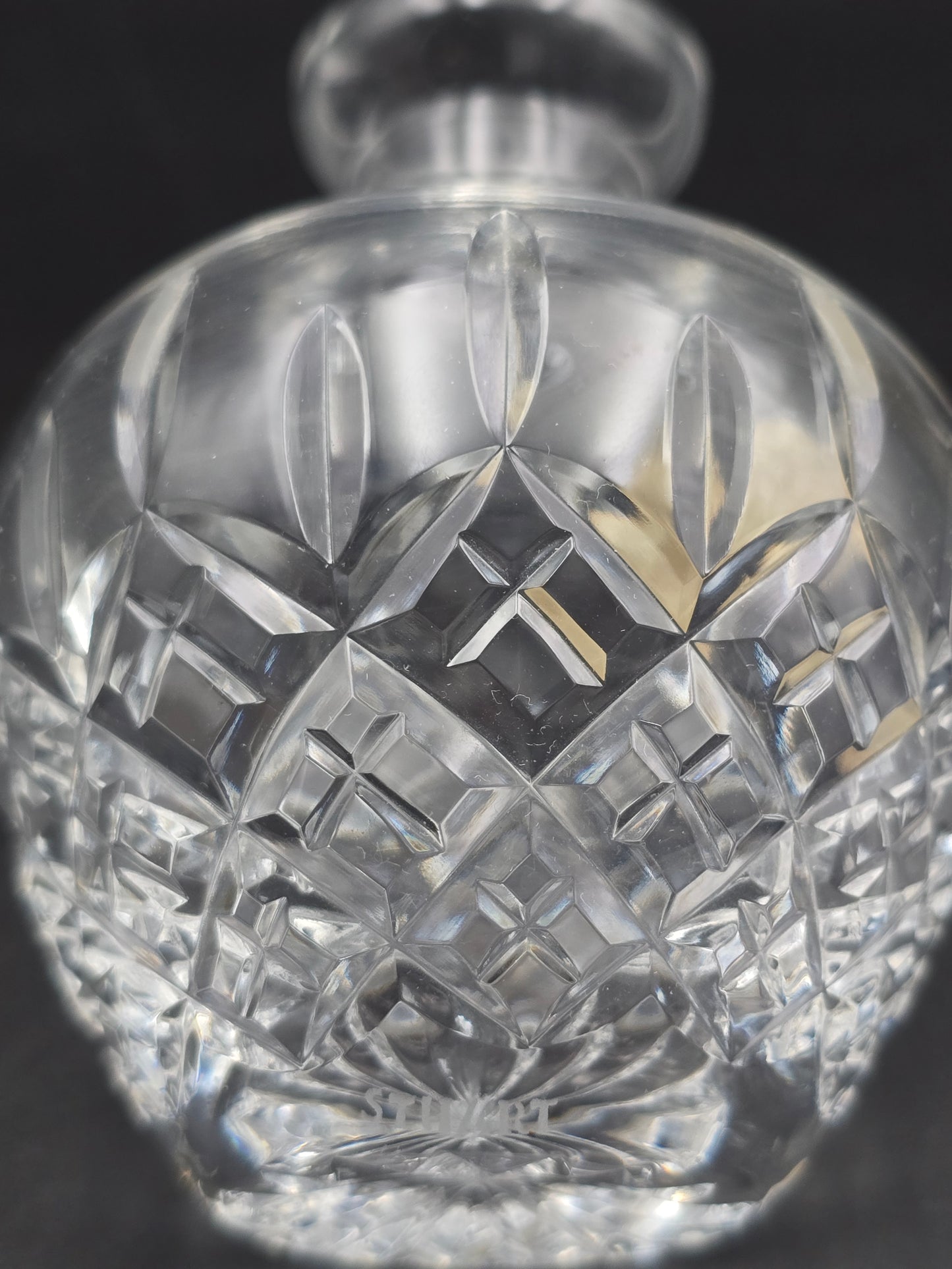 Stuart Crystal Shaftesbury Pattern Perfume scent bottle
