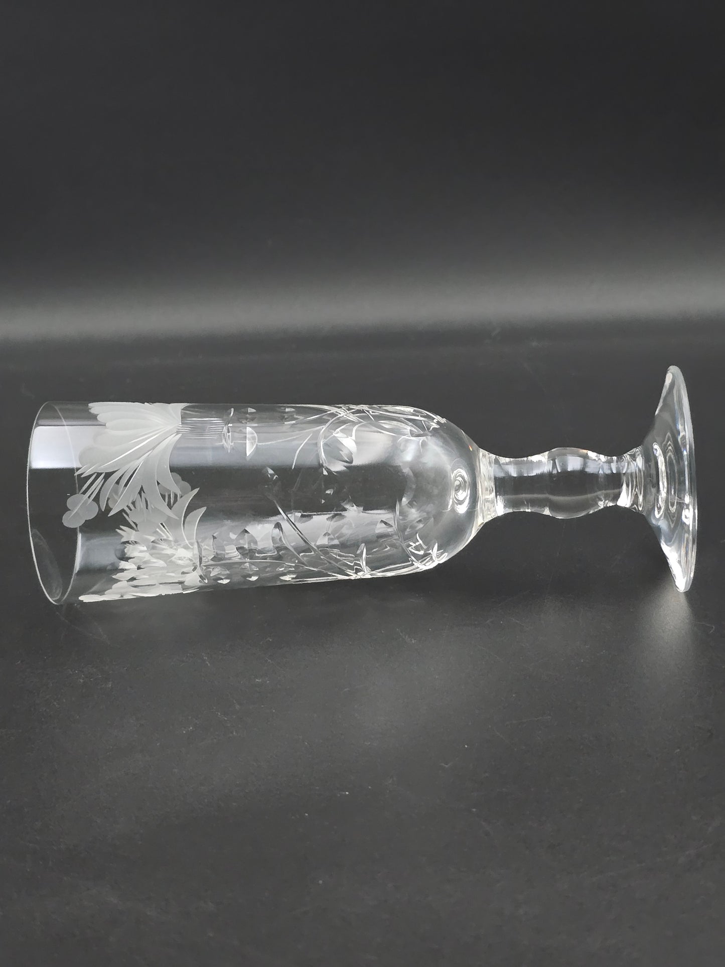Set of 6 Royal Brierley Honeysuckle Crystal Champagne Flutes. 175ml. 17cm tall