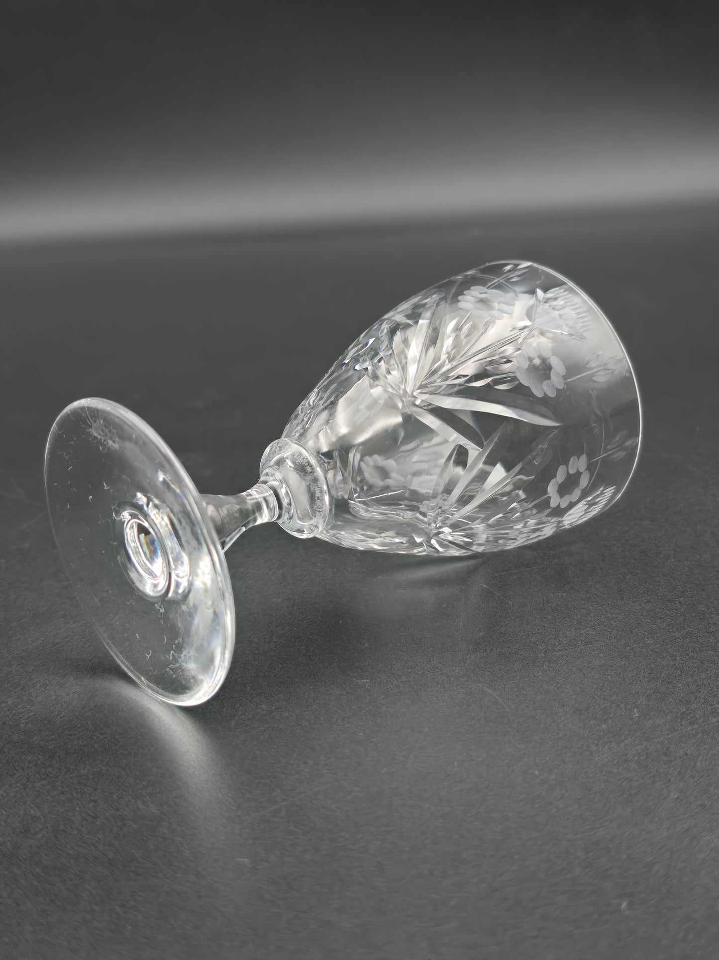 Set of 4 Edinburgh Crystal Liqueur glasses. 100ml