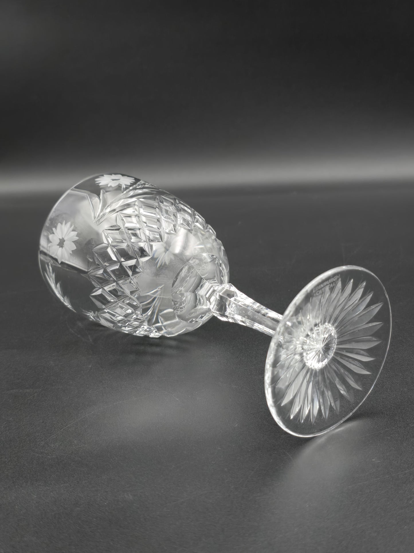 Set of 4 Large Edinburgh Crystal Argyll Pattern Crystal wine glasses 250ml 16.5cm tall