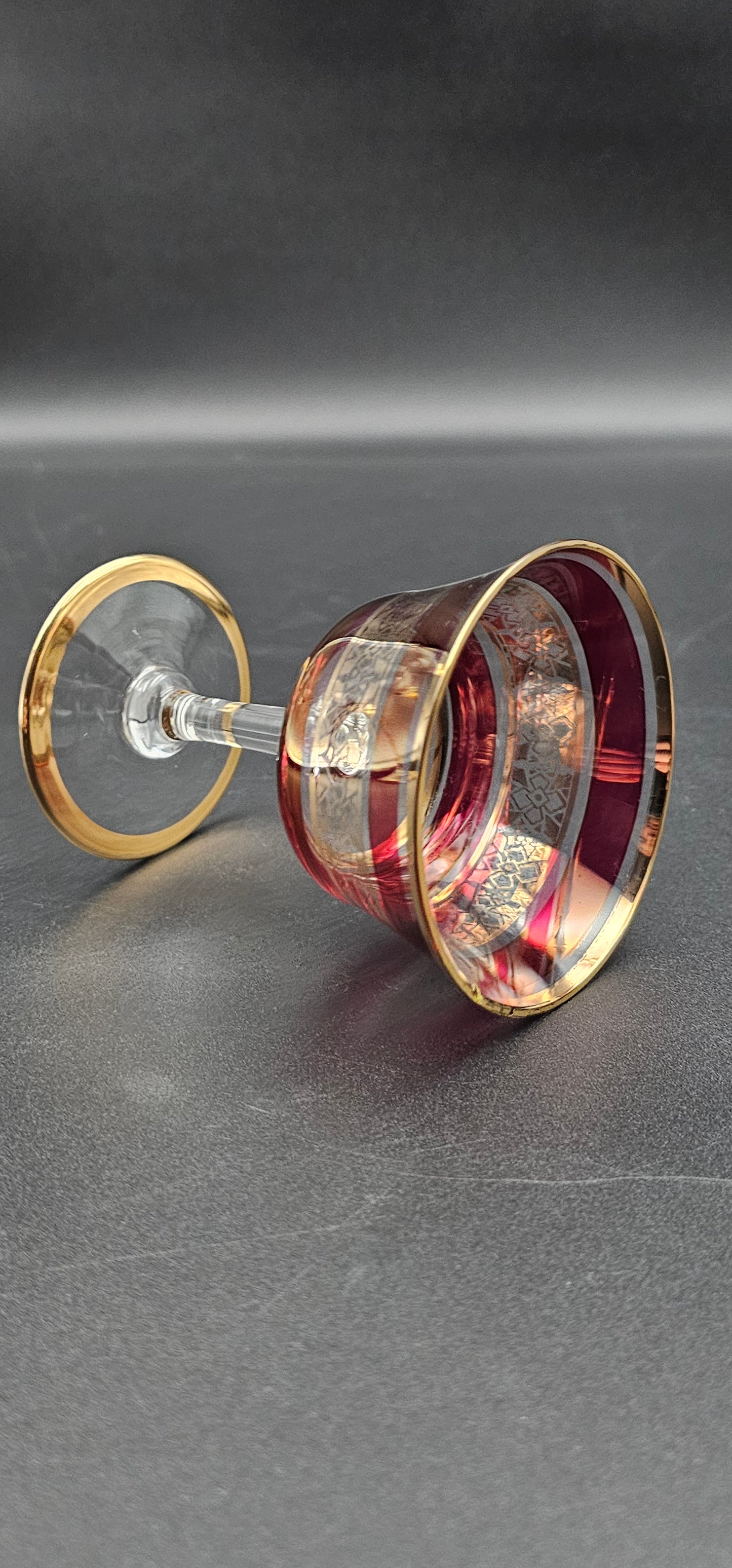 Set of 6 Small Crystal coupes with red and golden coloured detailing. 100ml 9.5cm tall