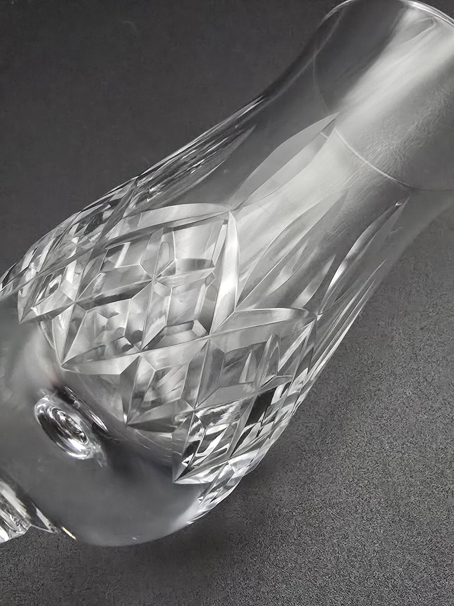 Set of 6 Vintage Crystal Champagne Flutes 175ml. 17.5cm tall