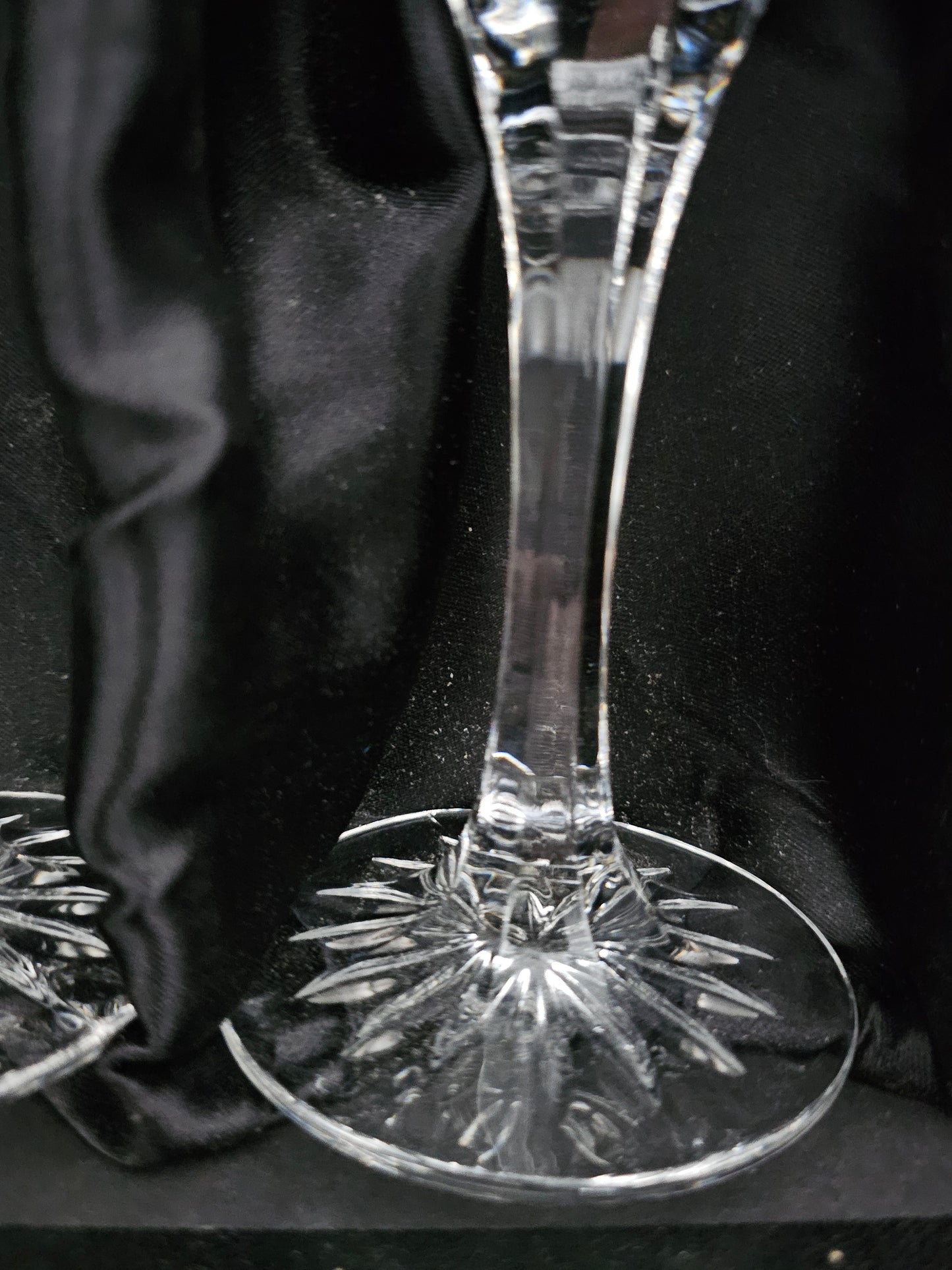 Set of 6 small Royal Doulton Crystal wine glasses 175ml