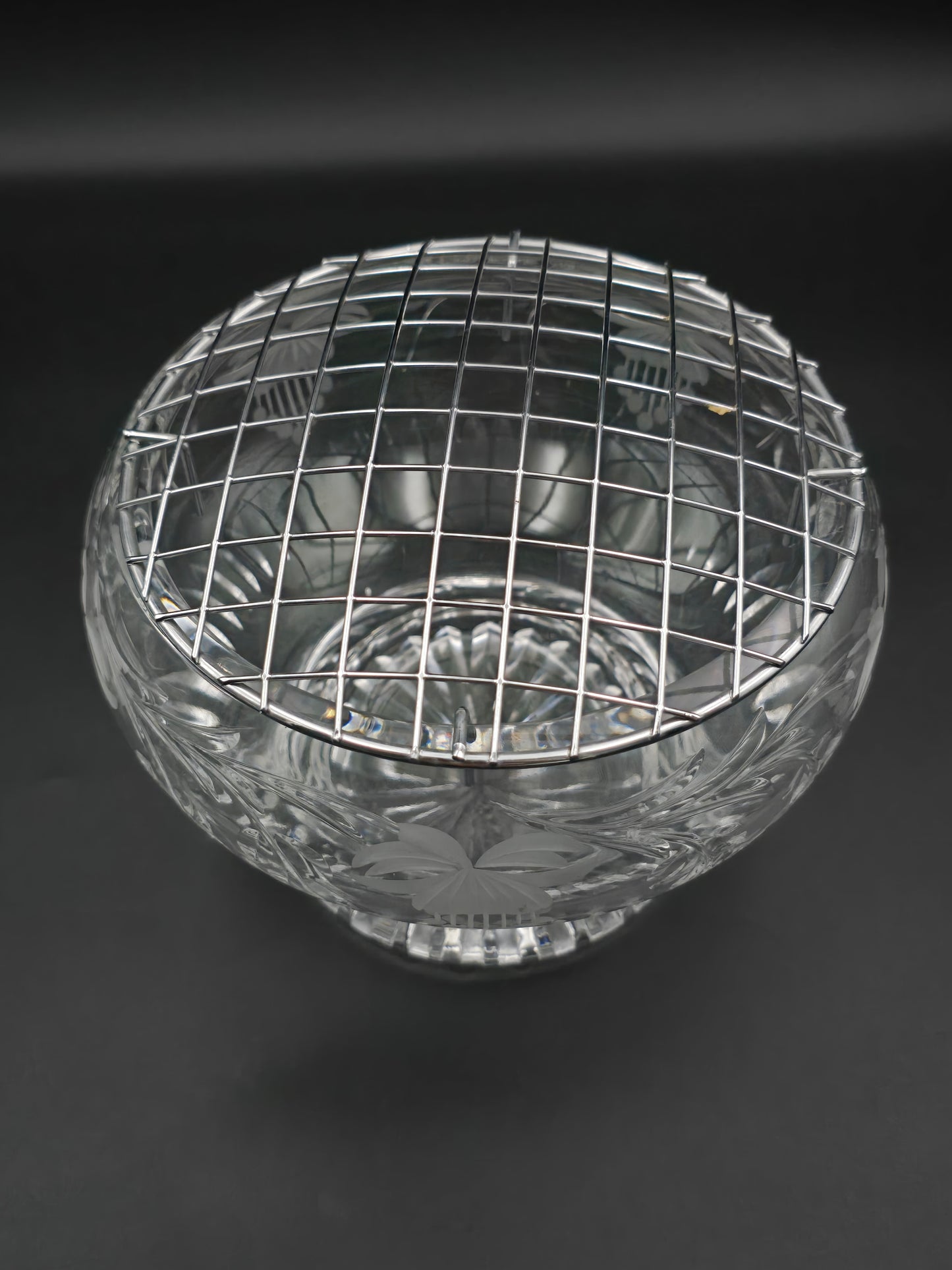 Large Vintage Crystal Footed Rose Bowl – Fuchsia & Fern Cut Design, Star Base, 1.5kg Unmarked, Stuart/Royal Brierley Style