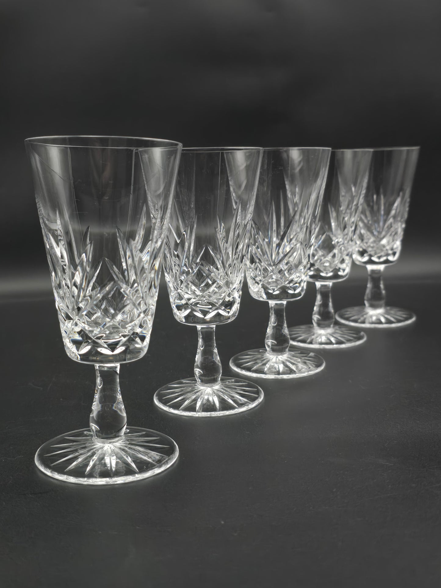 Set of 5 Small short stemmed Champagne Flutes. 150ml