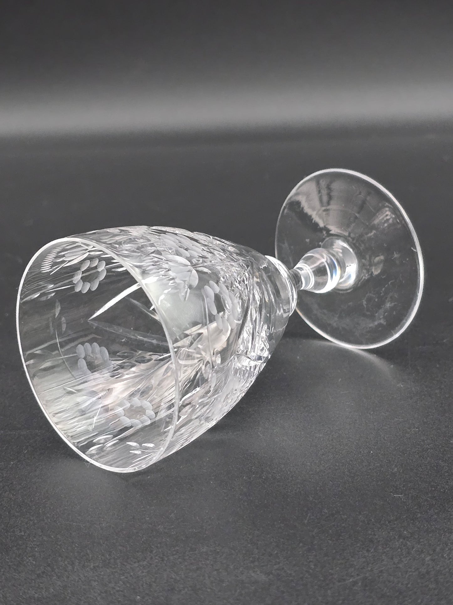 Set of 4 Edinburgh Crystal Liqueur glasses. 100ml