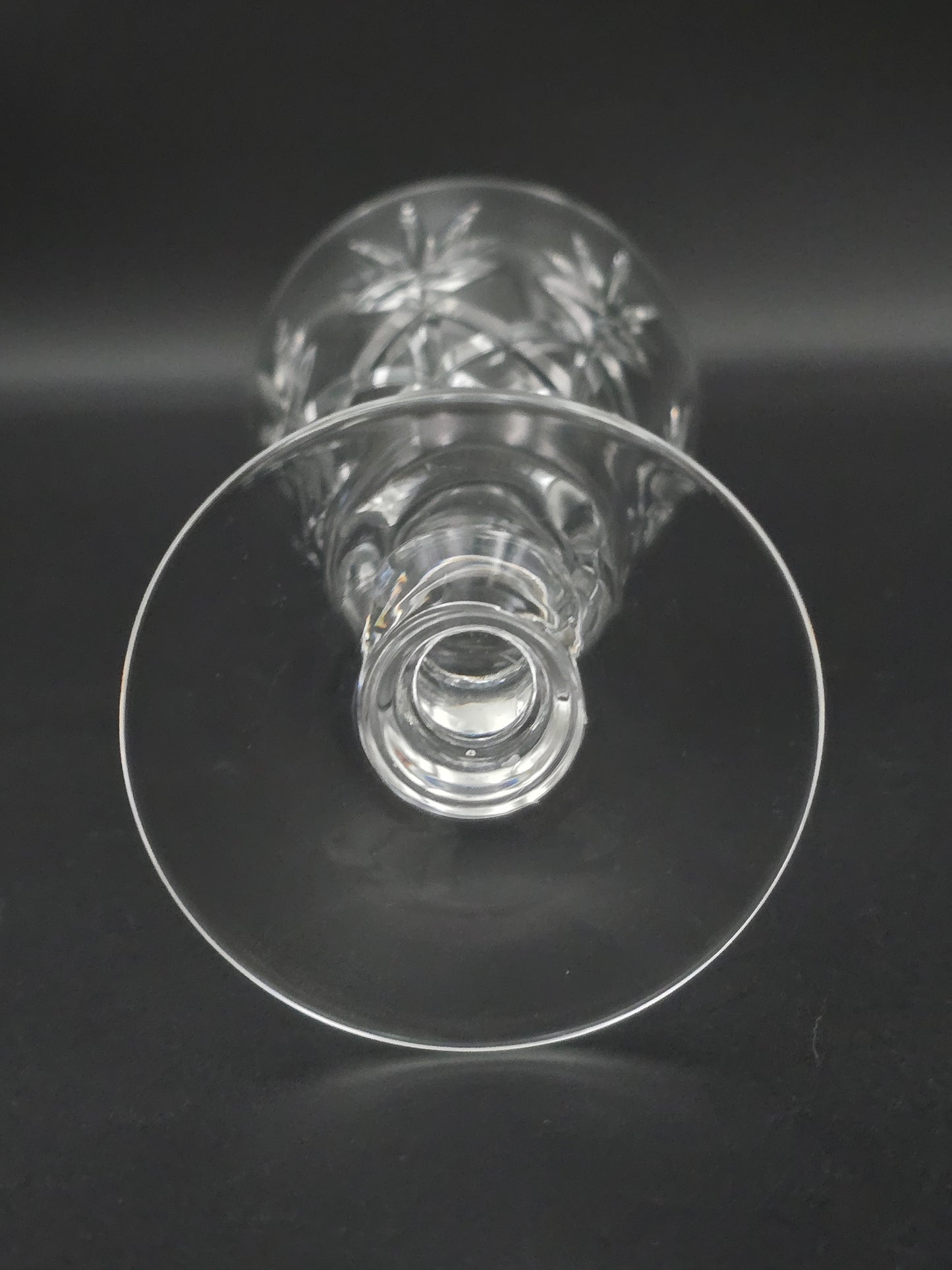 Set of 5 Crystal glass wine glasses. 200ml. 16cm tall