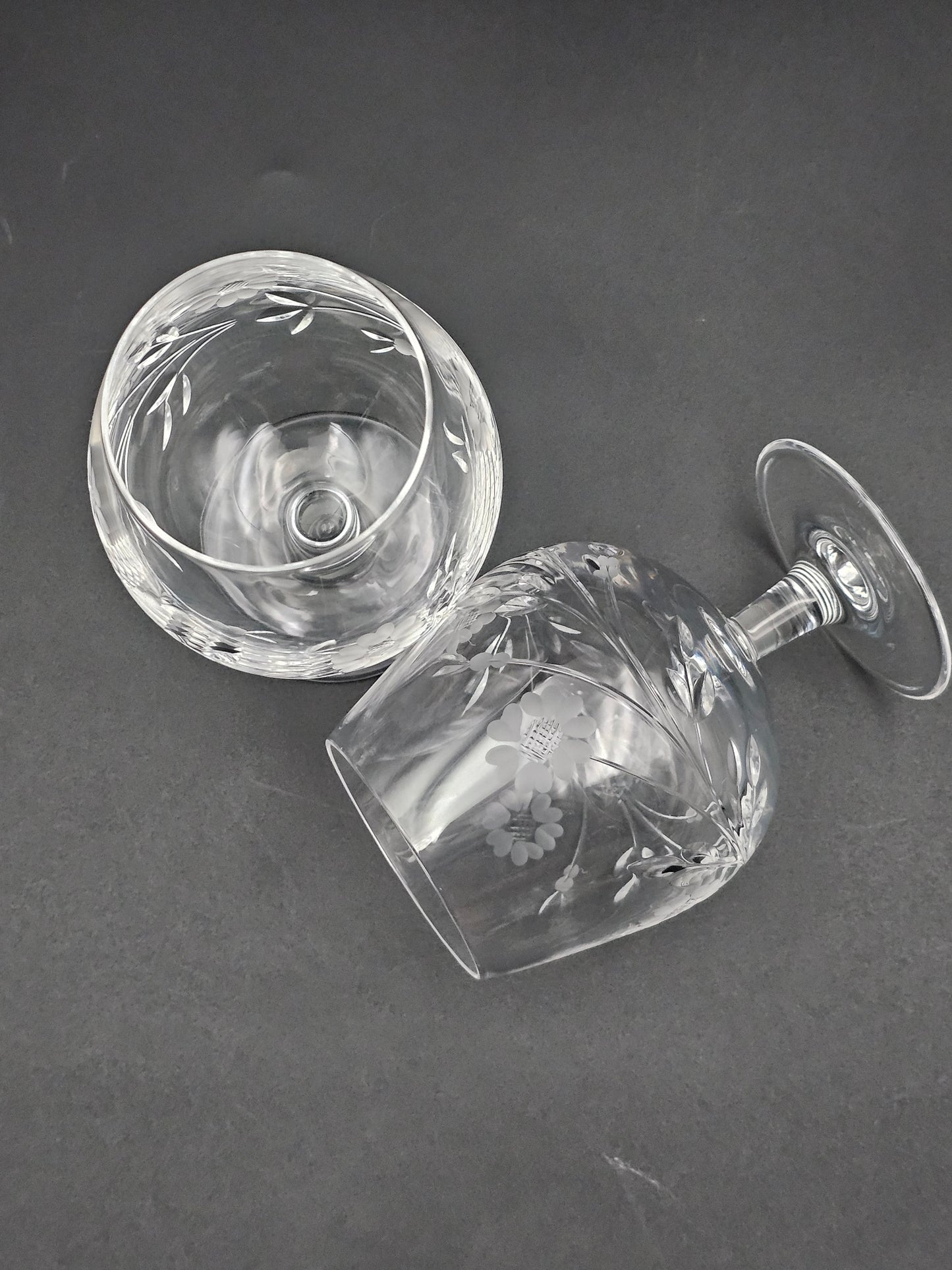Beautiful pair of Crystal Brandy Cognac glasses 12oz