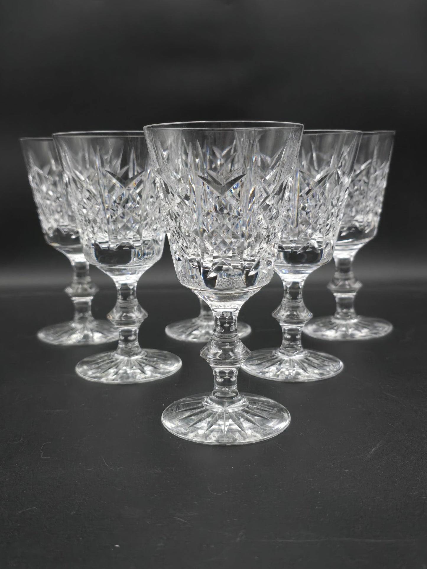 Set of 6 Edinburgh Crystal Highland pattern Crystal wine glasses 175ml. 15cm tall