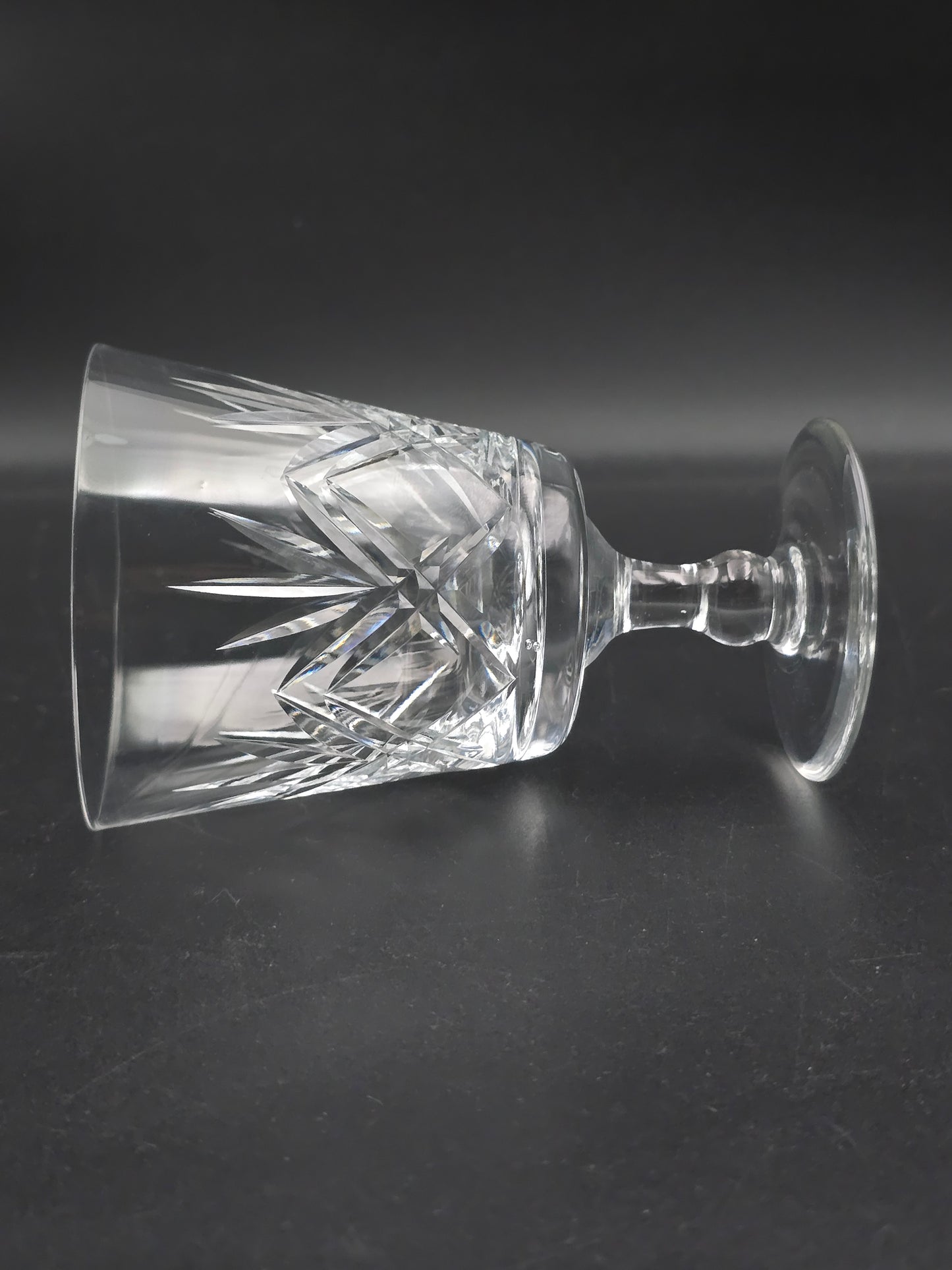Set of 5 vintage Crystal wine glasses. 200ml.