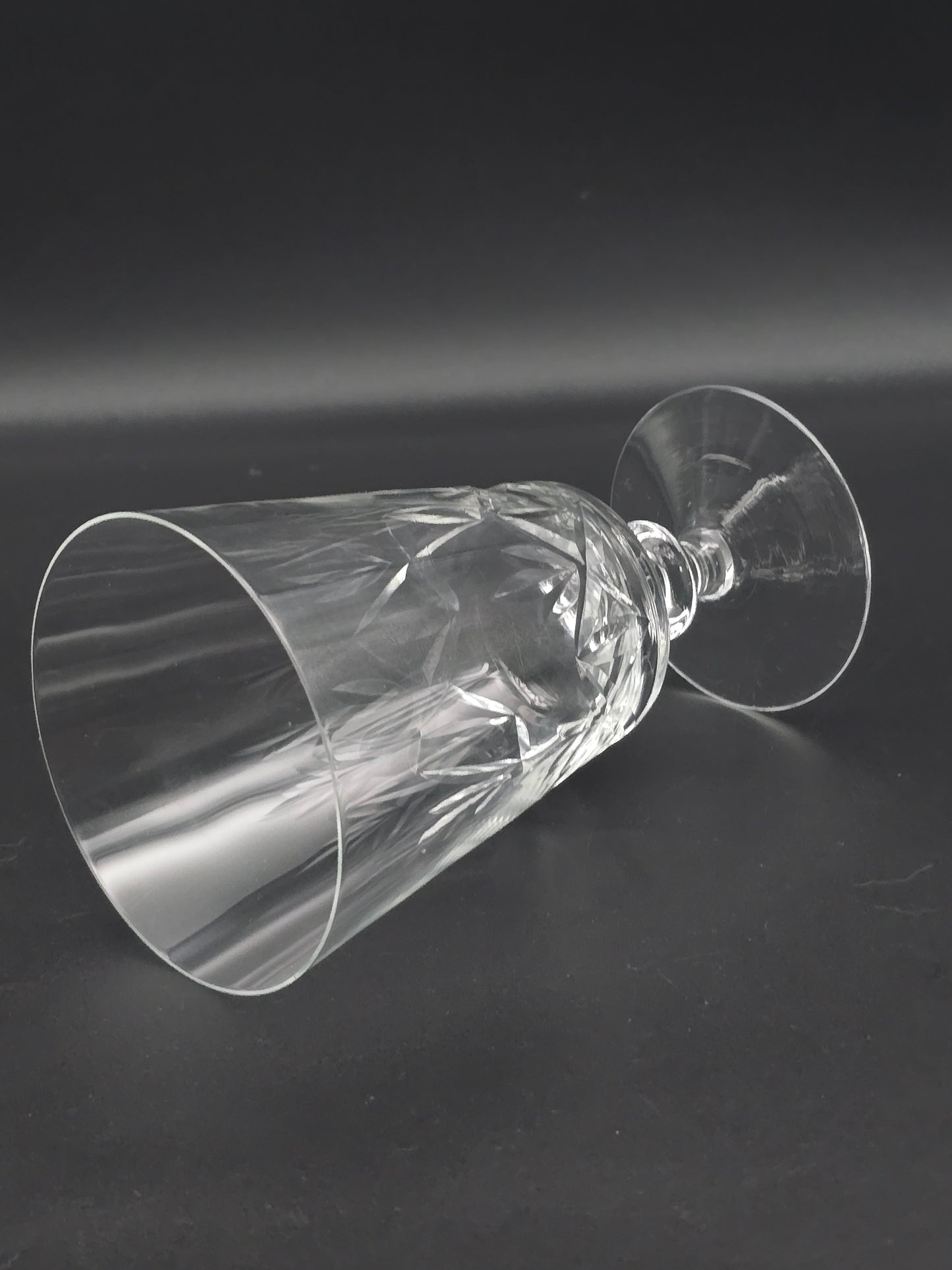 Set of 4 Large Crystal Claret wine glasses. 375ml.