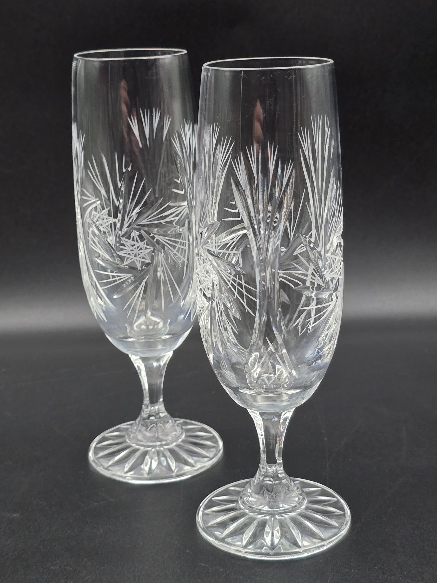 Pair of American Cut Pinwheel pattern fluted Crystal Champagne flutes. 200ml.