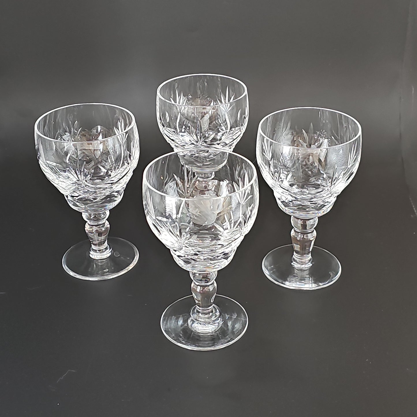 Beautiful vintage set of 4 Small Crystal Wine Glasses, 150ml