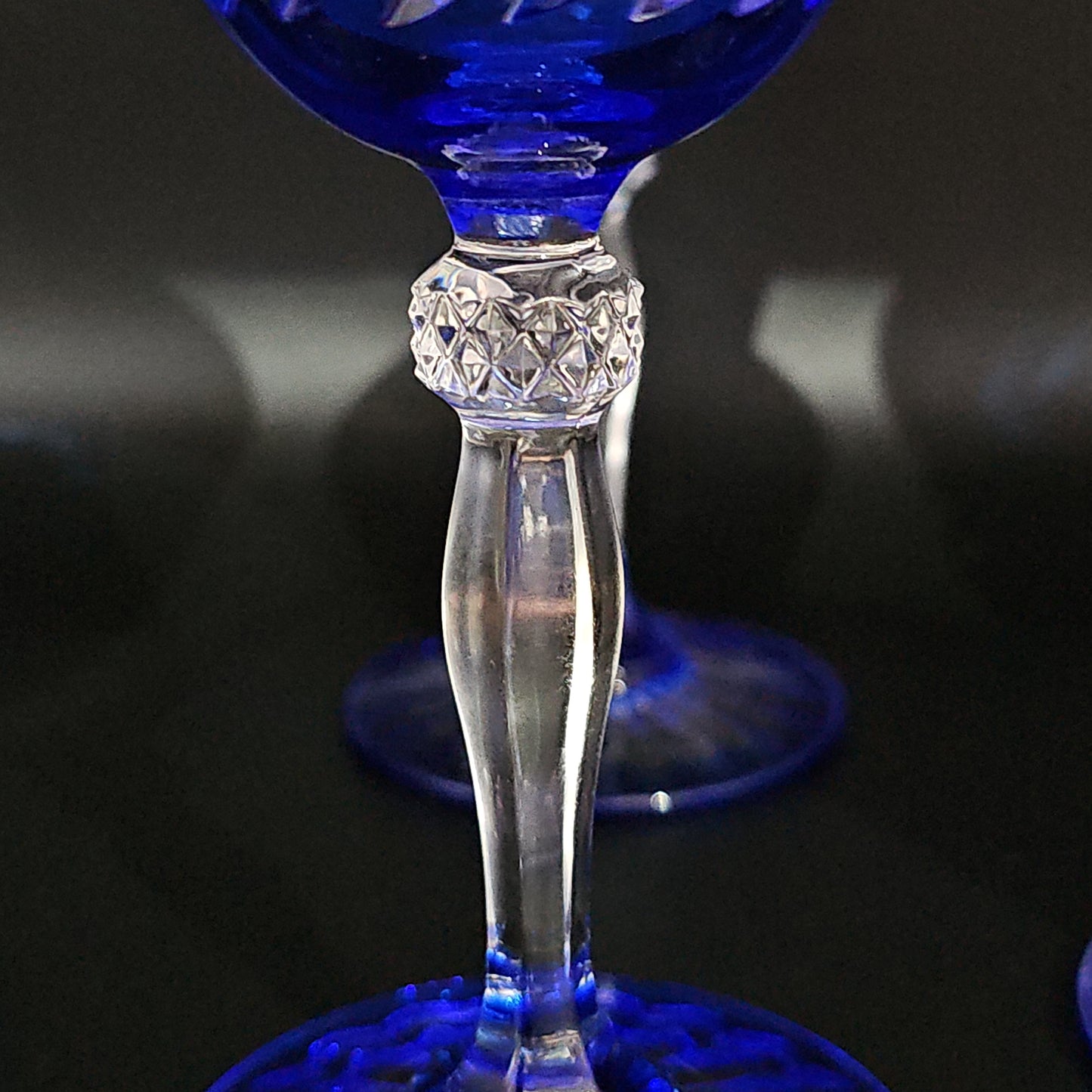 Cristal D'Arques Double Taille Set of 4 Cobalt Blue Crystal Wine Glasses. 175ml