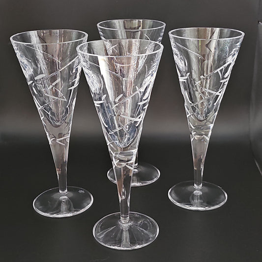 4 x Royal Doulton Crystal Luna Pattern Wine Glasses.