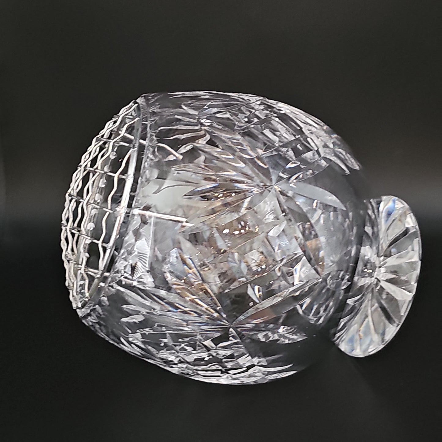 Beautiful Vintage Medium size Crystal Rose Bowl.