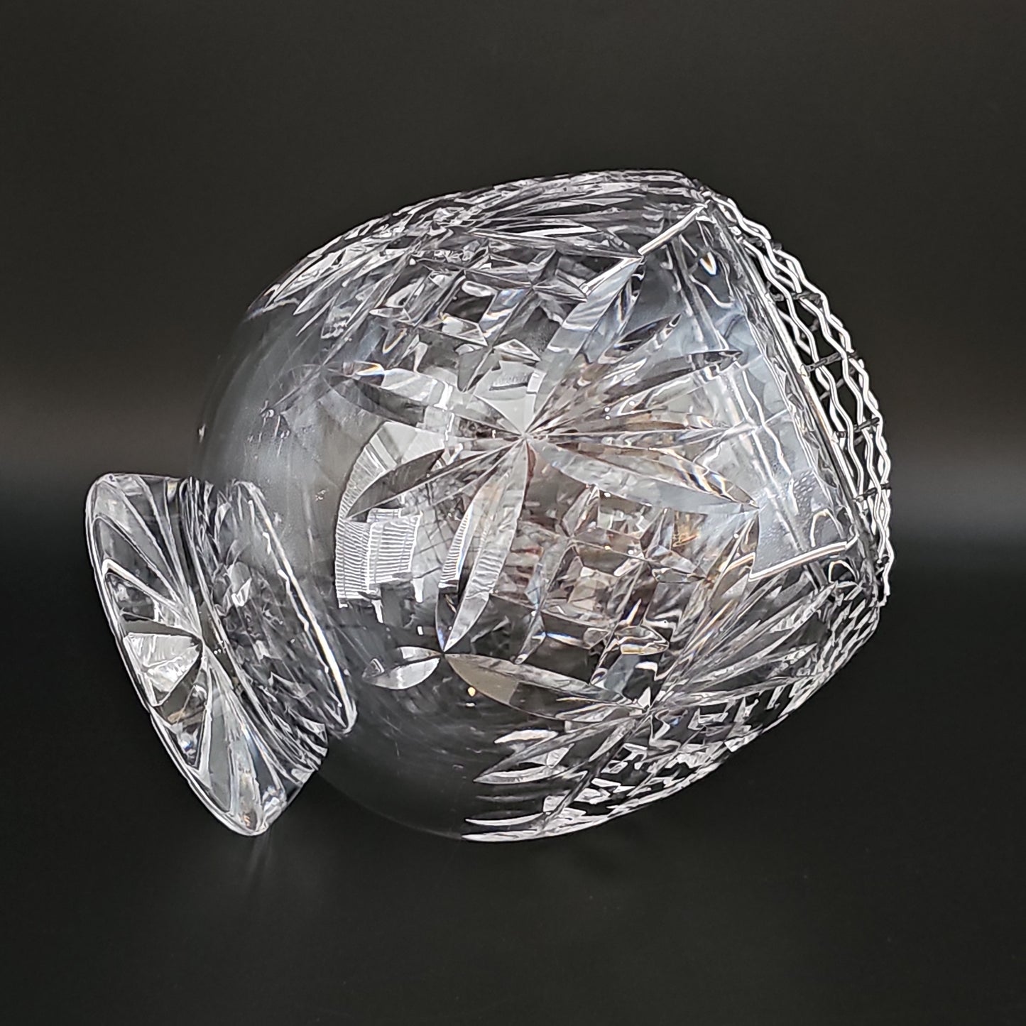 Beautiful Vintage Medium size Crystal Rose Bowl.